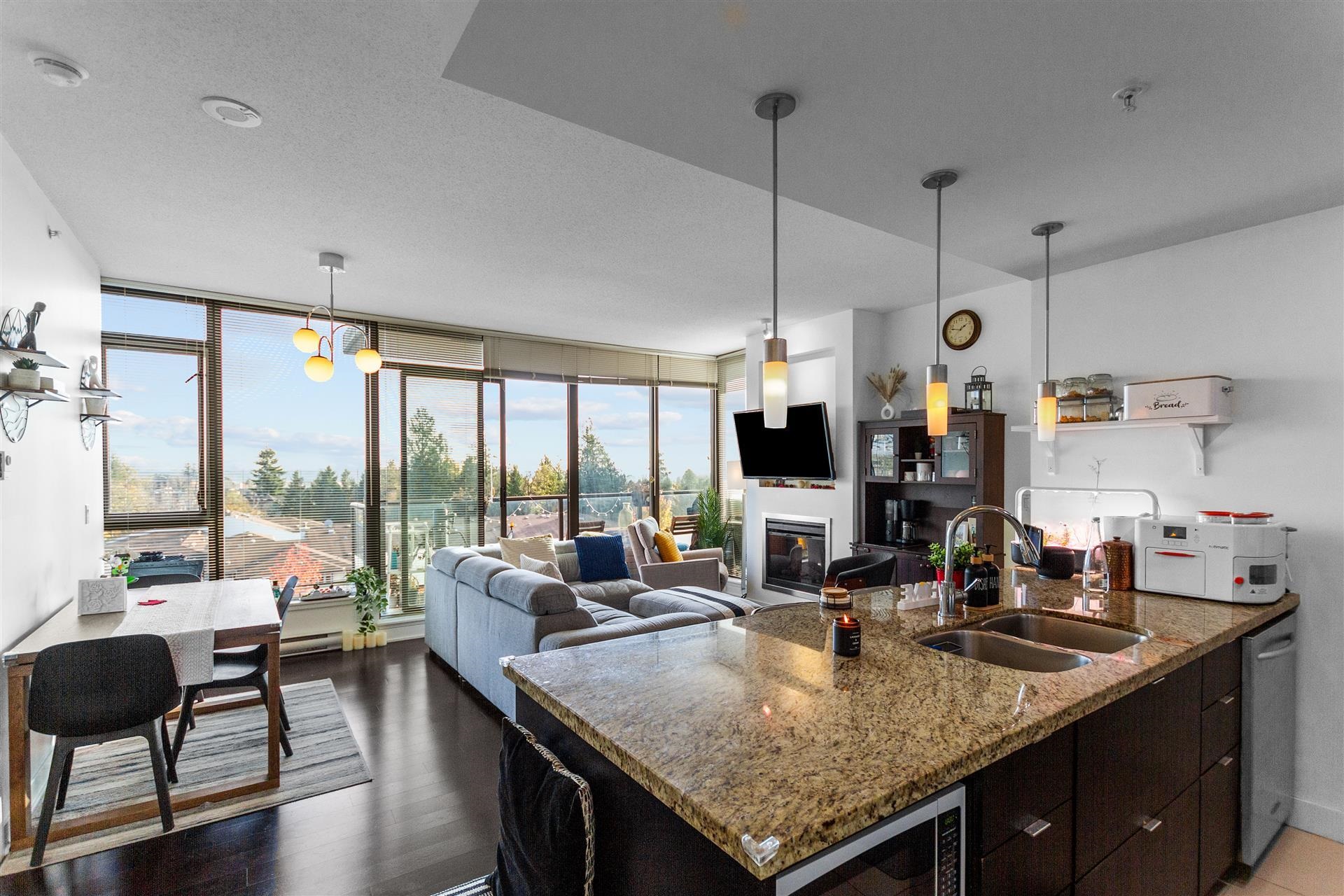 Edmonds BE Apartment/Condo for sale:  2 bedroom 875 sq.ft. (Listed 2024-11-16)