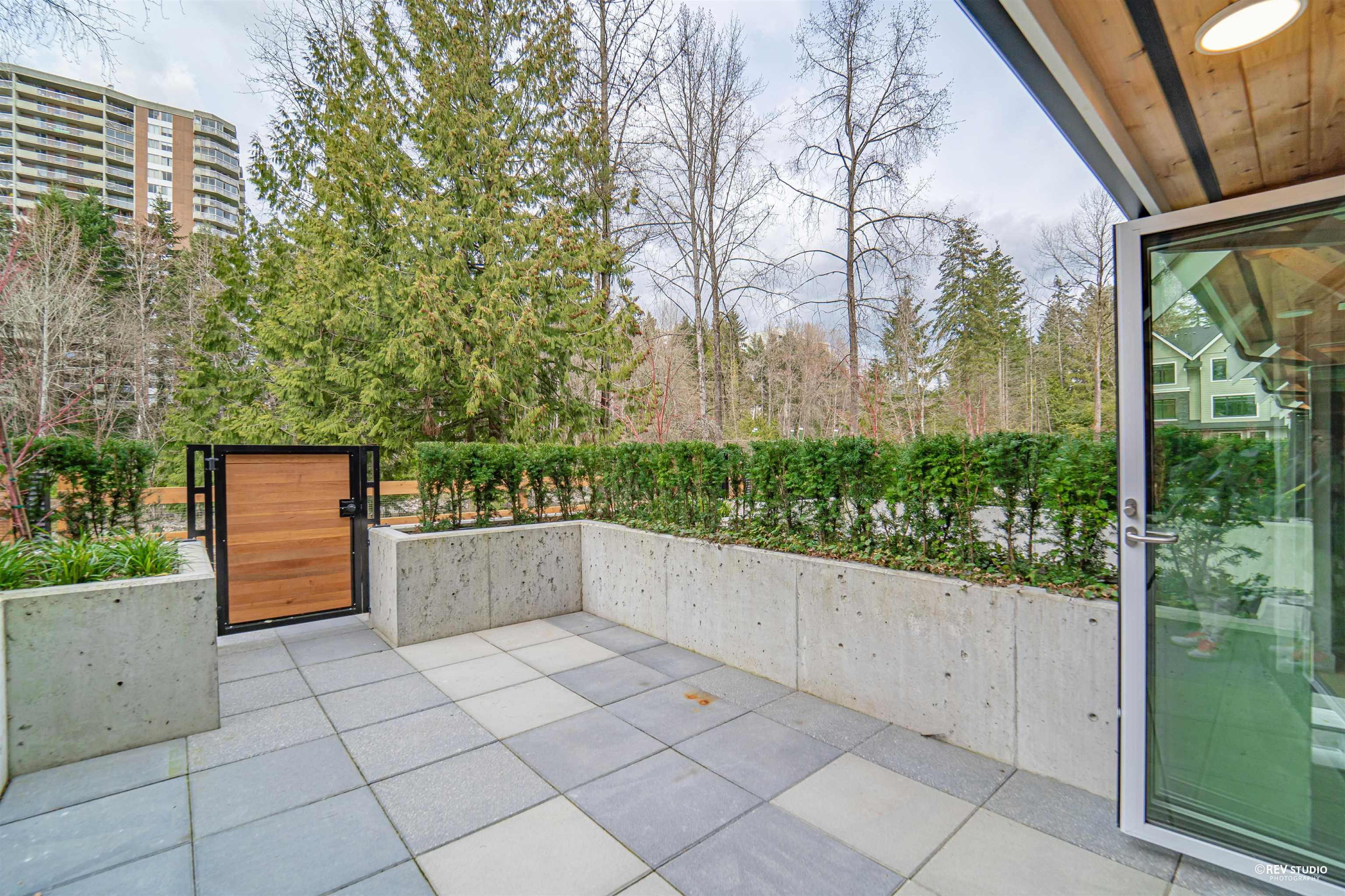 Listing image of 7 1960 GLENAIRE DRIVE