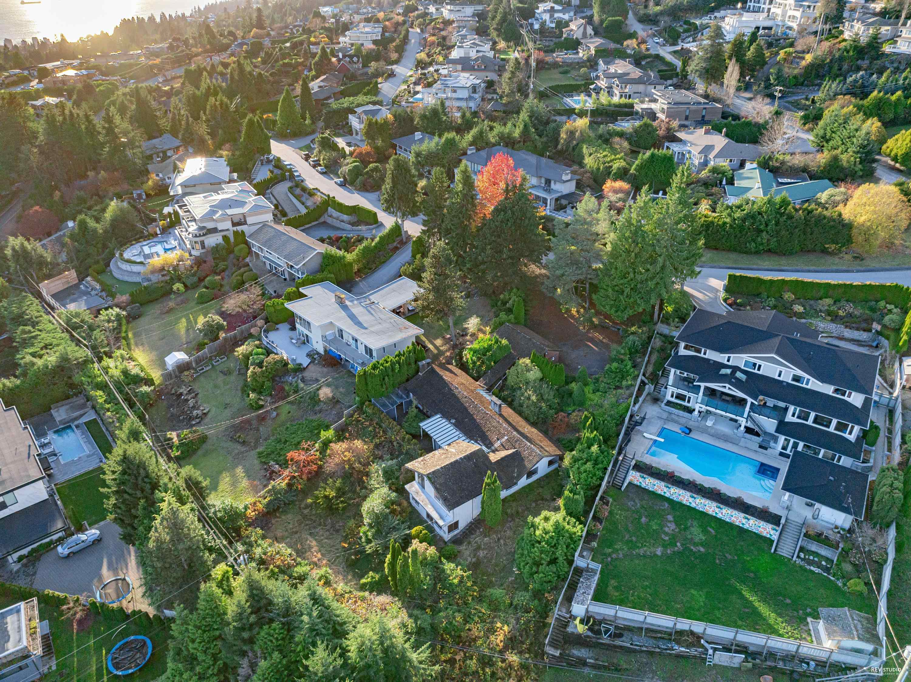 Listing image of 1094 HILLSIDE ROAD