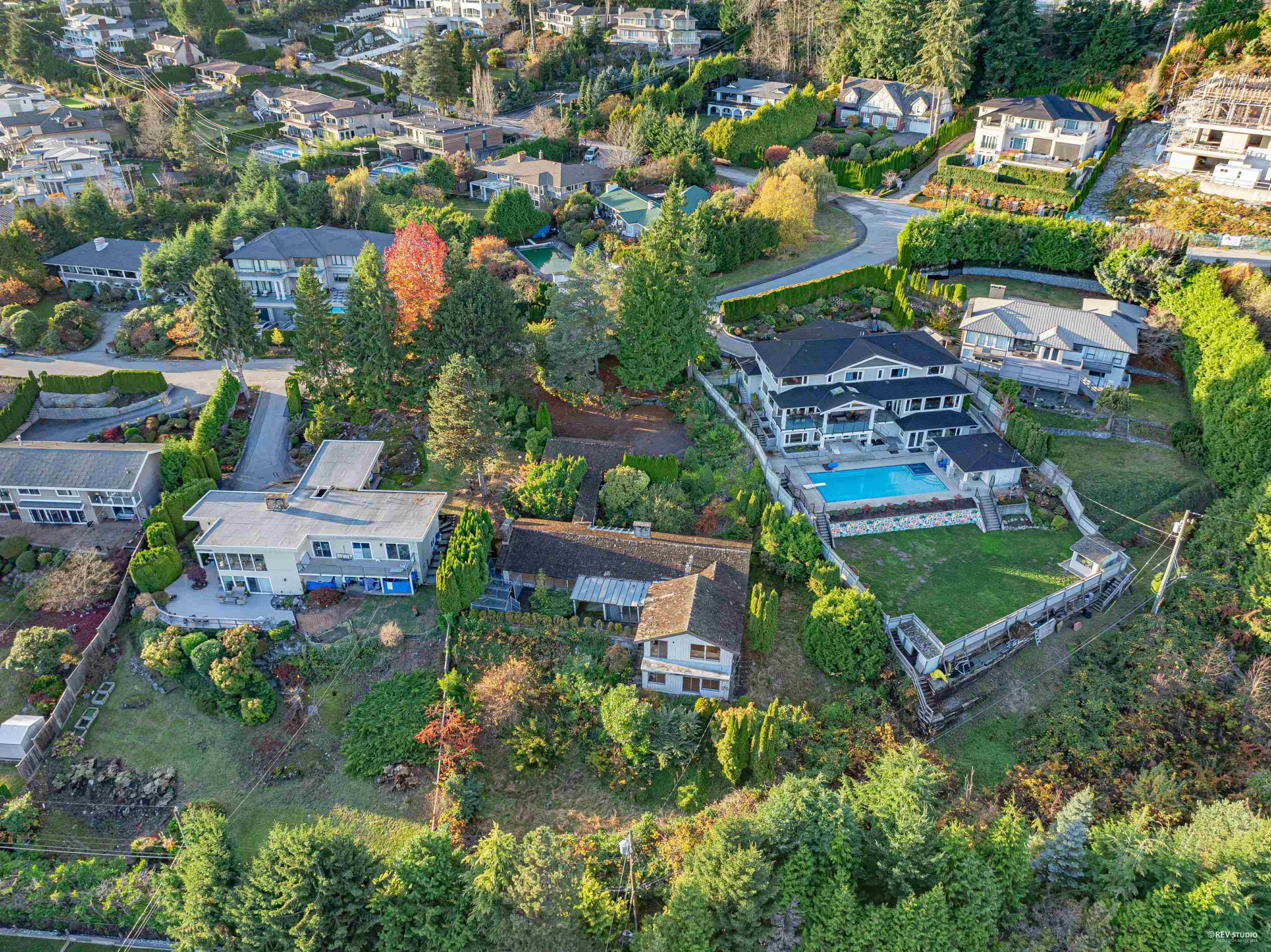Listing image of 1094 HILLSIDE ROAD