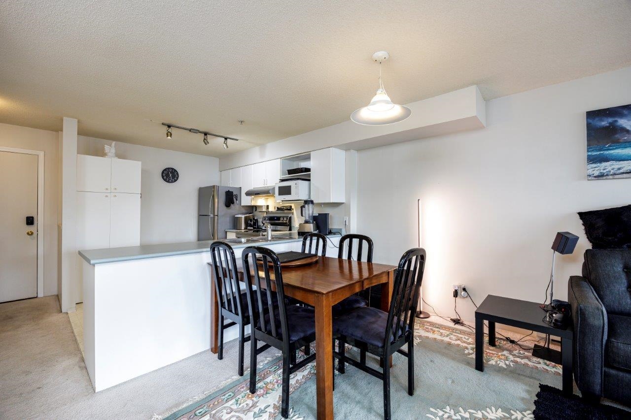 203 12160 80 Avenue, Surrey, West Newton, V3W 0V3 8