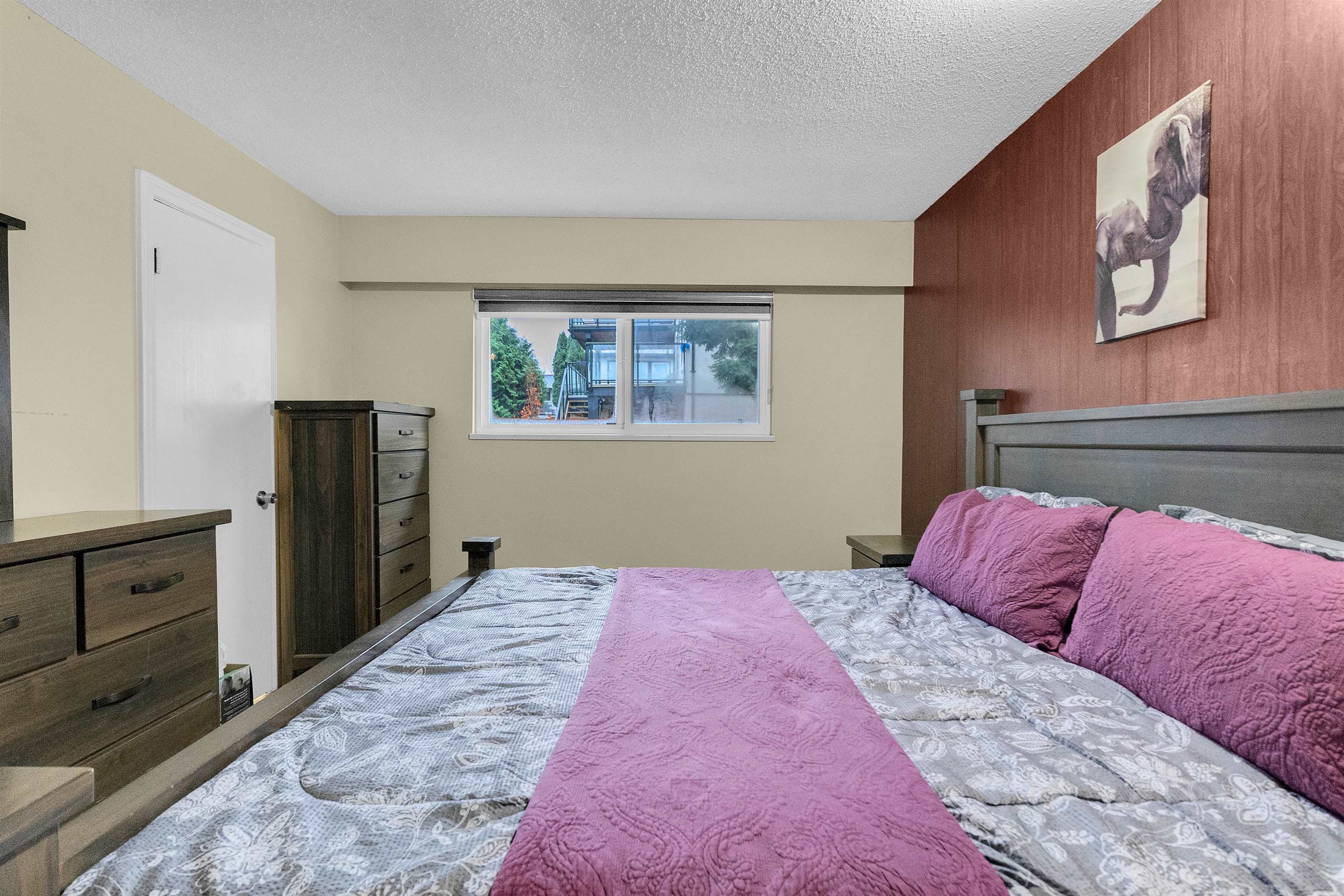 7838 Suncrest Drive, Surrey, East Newton, V3W 6A9 7