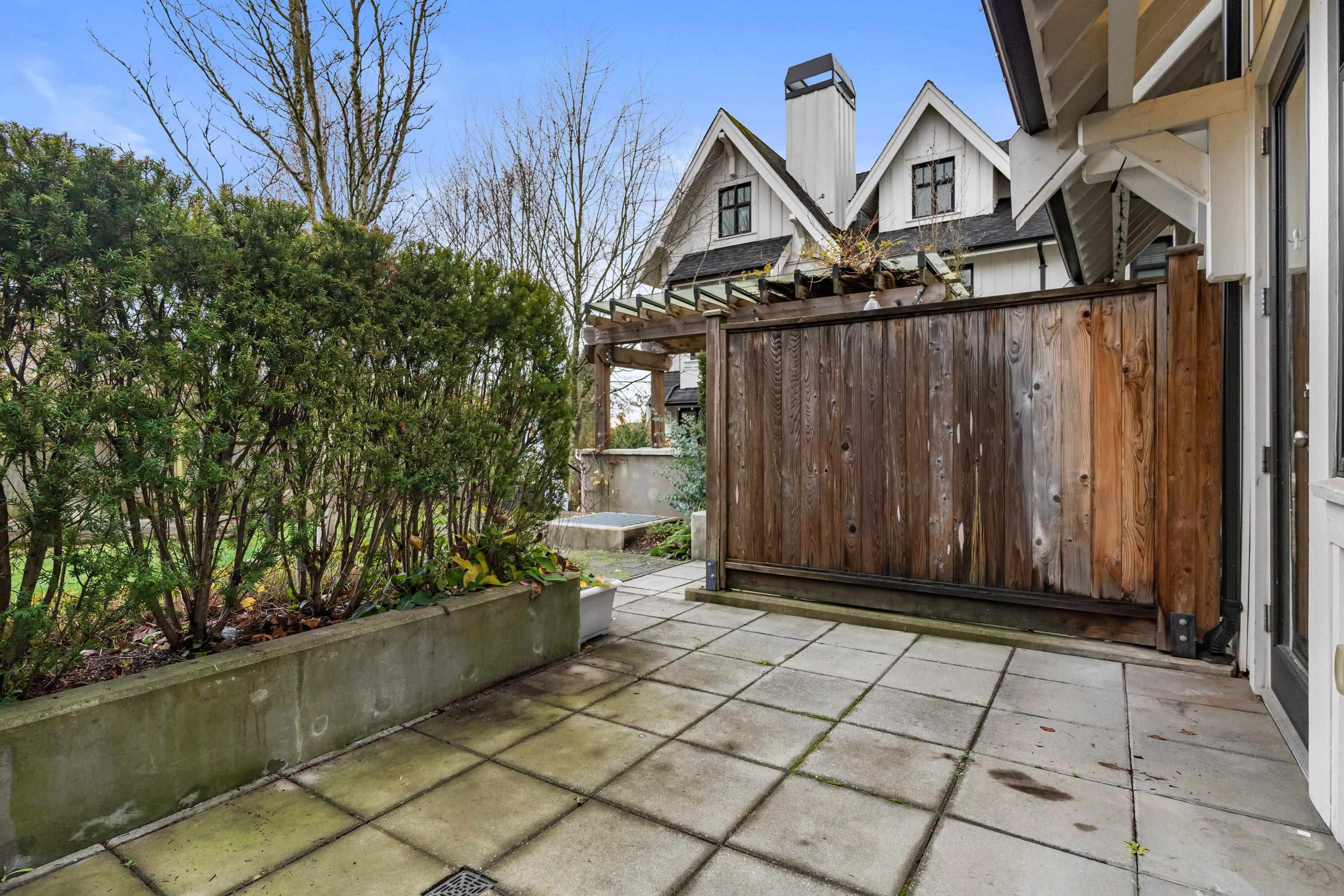 5741 St. George Street, Vancouver, Fraser VE, V5W 2Y4 36