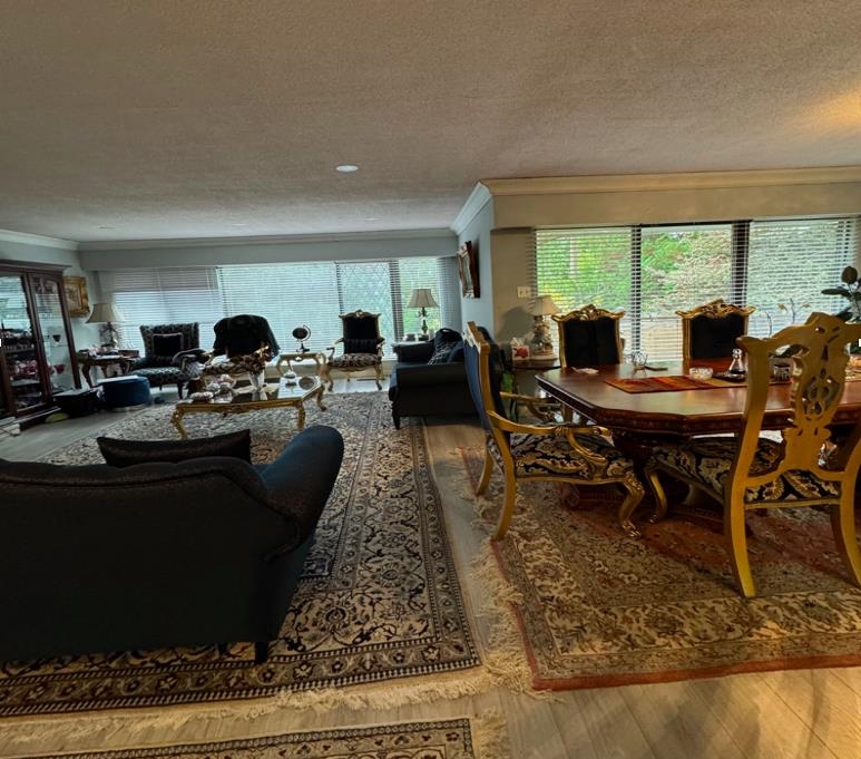 Listing image of 75 GLENGARRY CRESCENT