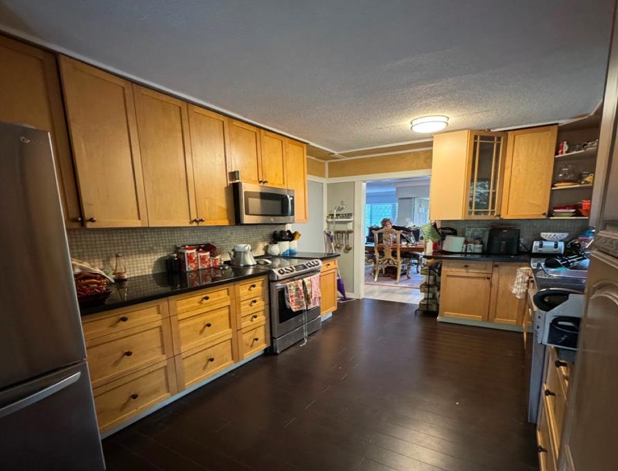 Listing image of 75 GLENGARRY CRESCENT