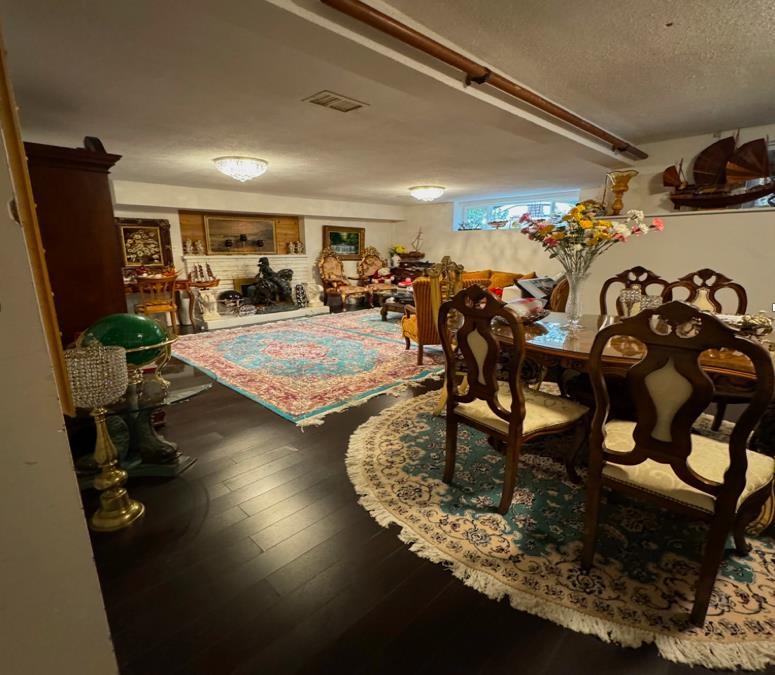 Listing image of 75 GLENGARRY CRESCENT