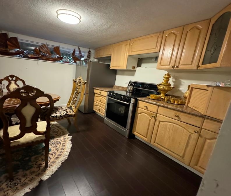 Listing image of 75 GLENGARRY CRESCENT