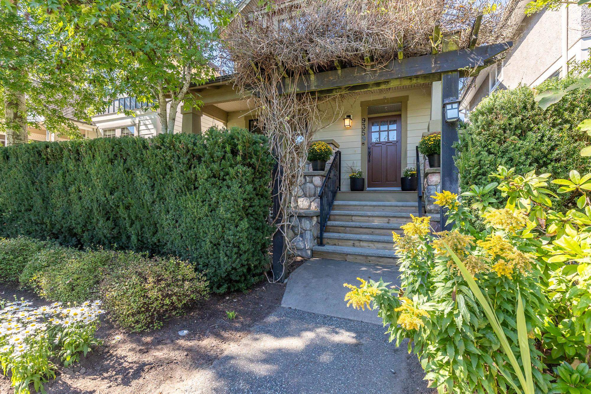 9359 Singh Street, Langley, Fort Langley, V1M 4G2 1