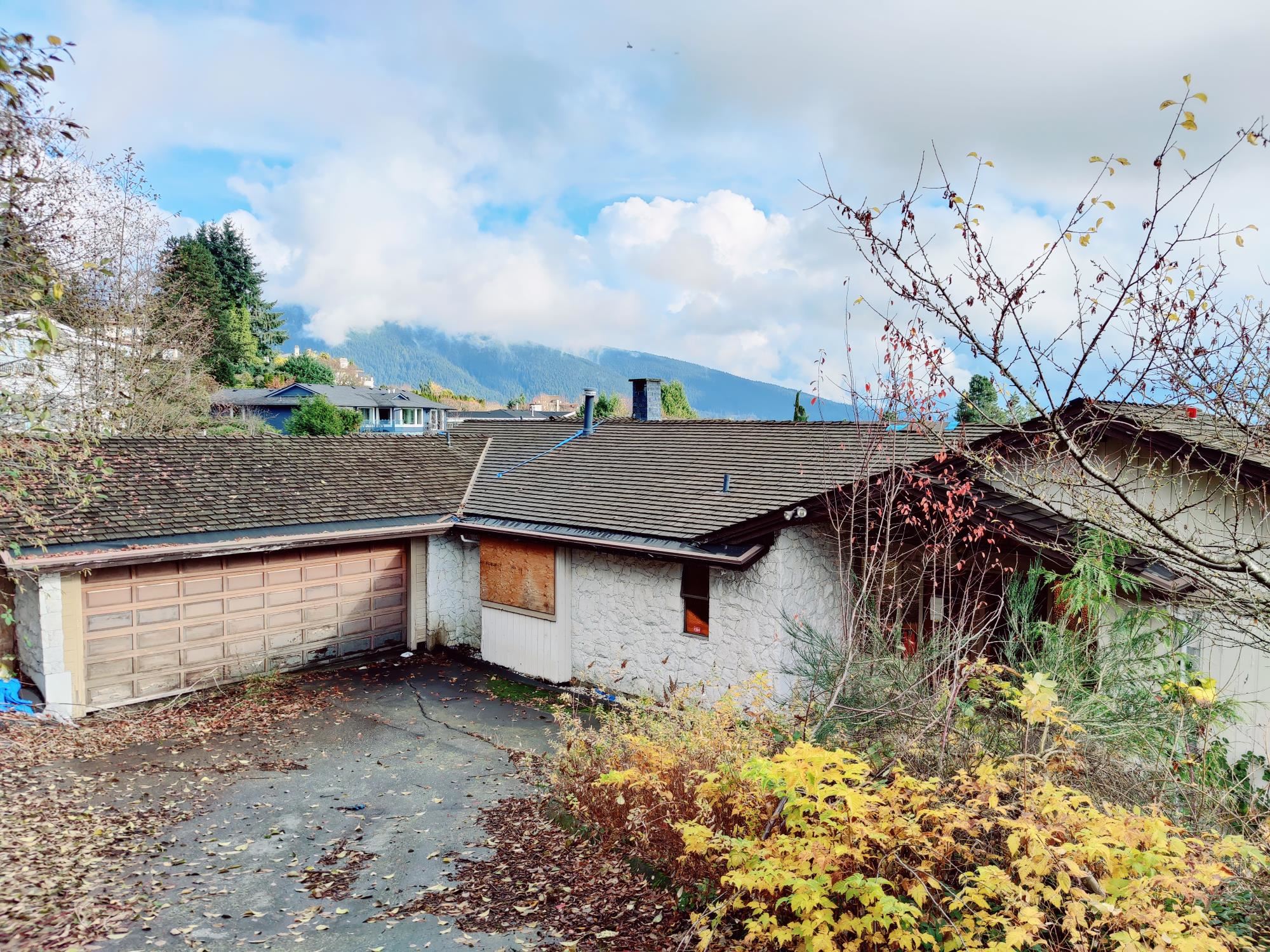 Listing image of 1318 CRESTWELL ROAD