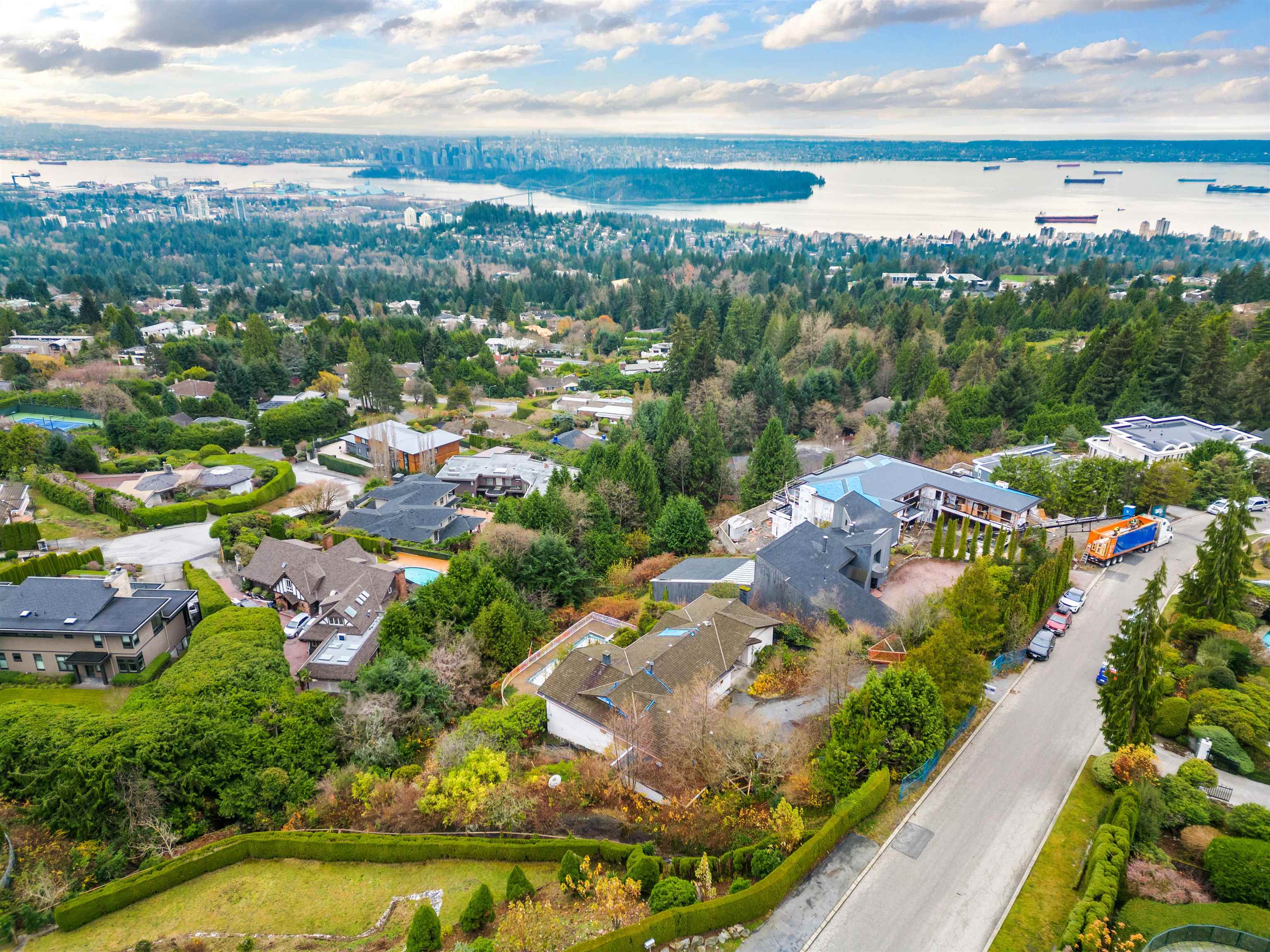 Listing image of 1318 CRESTWELL ROAD