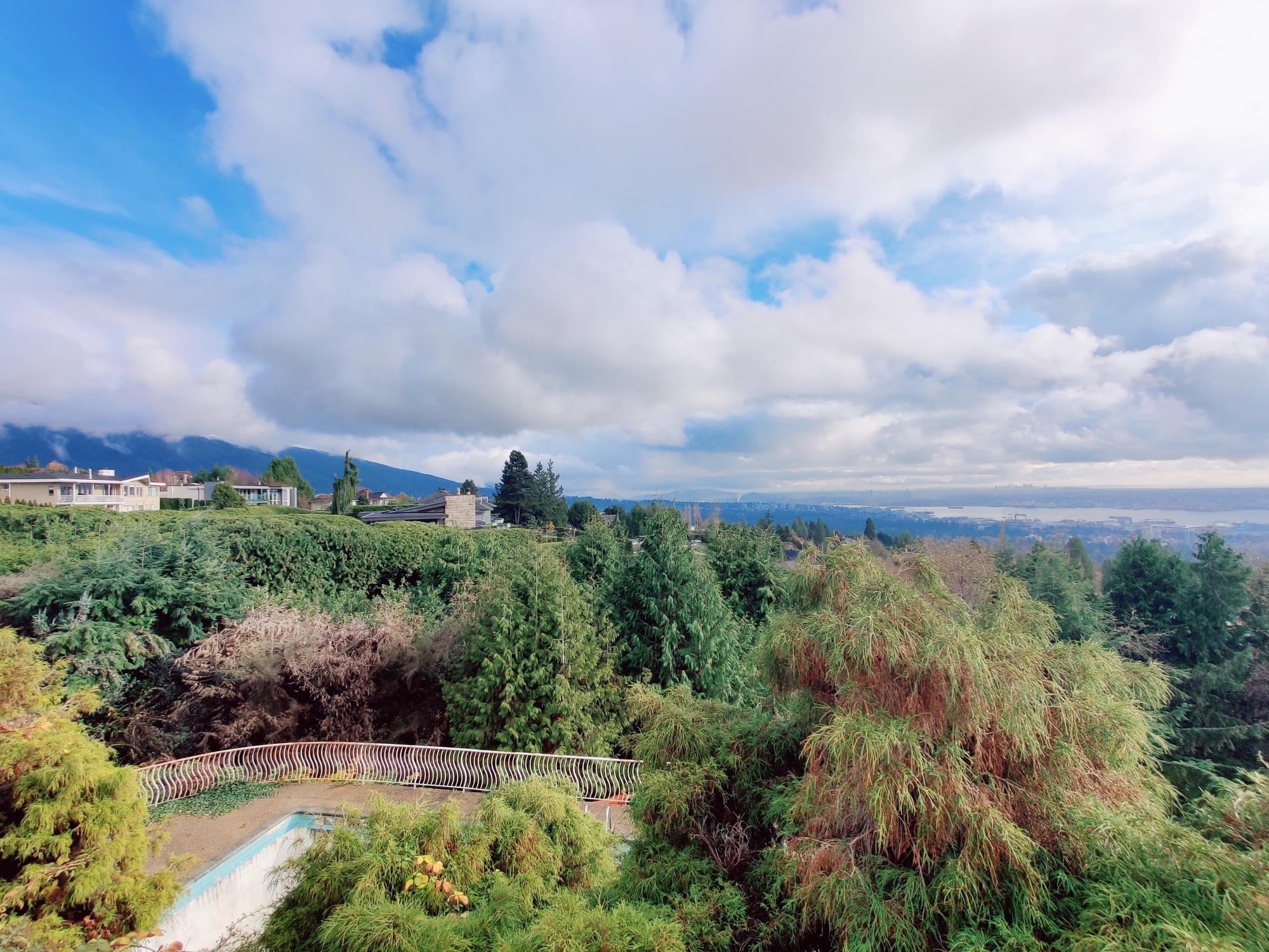 Listing image of 1318 CRESTWELL ROAD