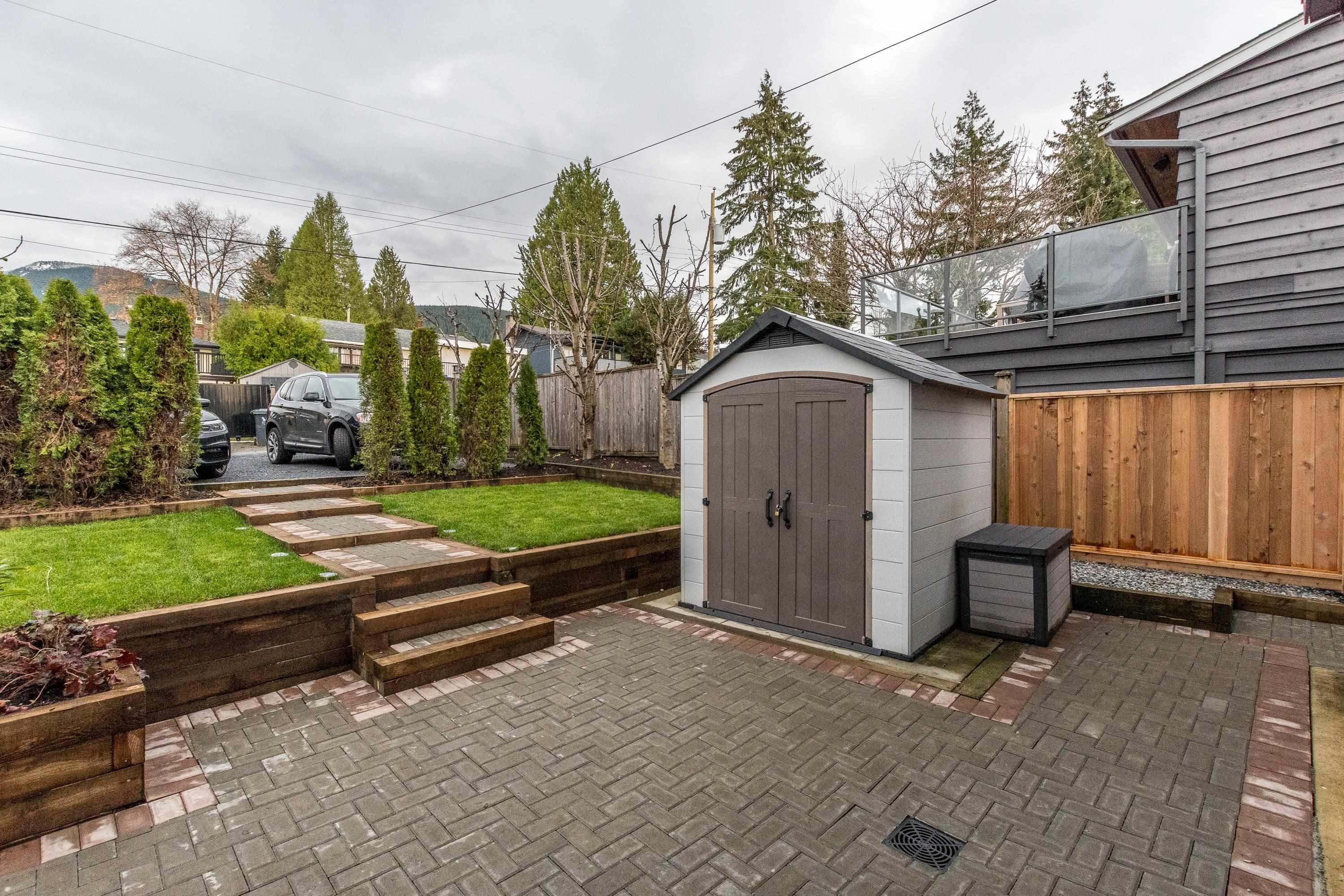 512 W 29th Street, North Vancouver, Upper Lonsdale, V7N 2K1 31