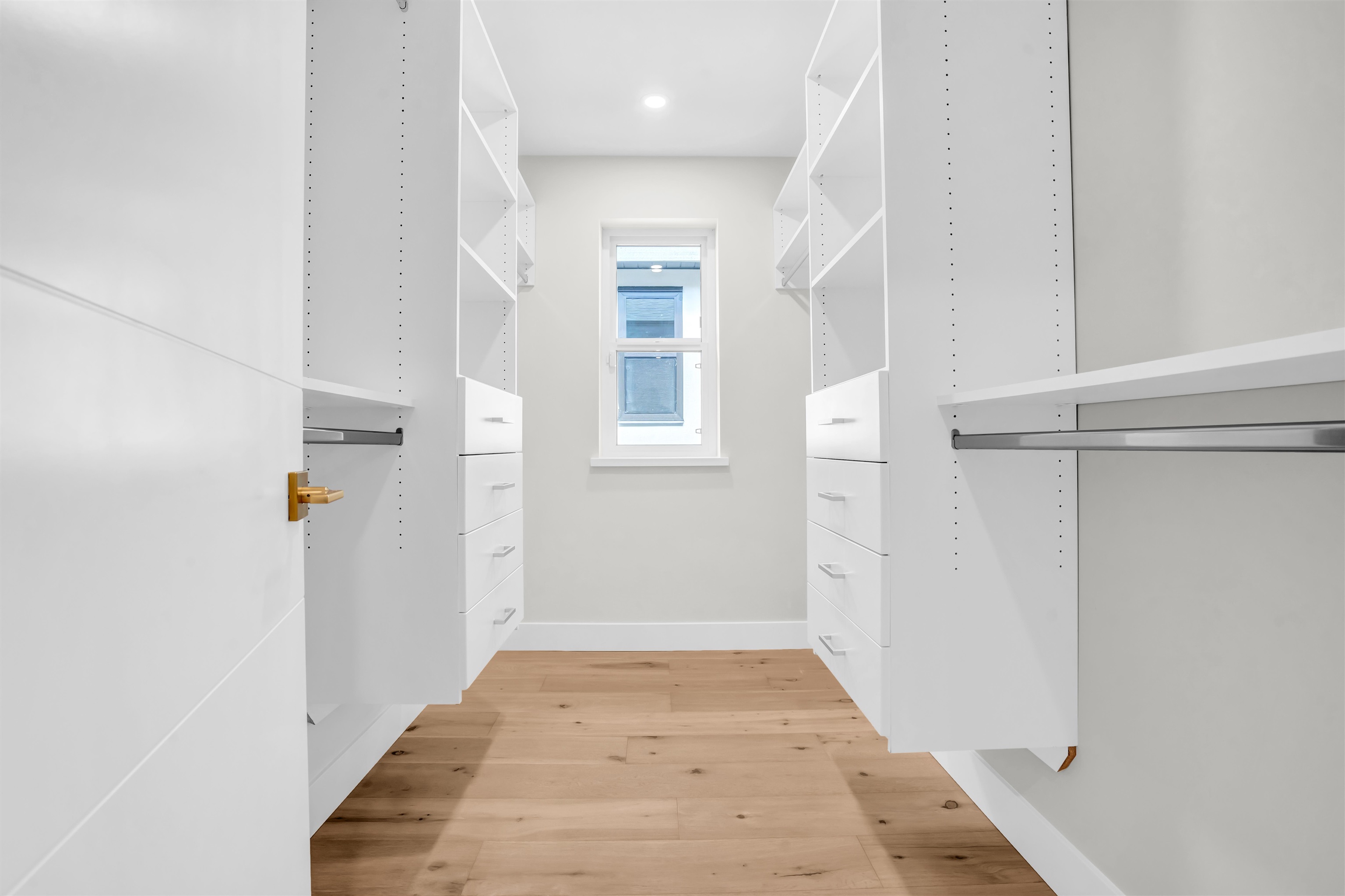 Listing image of 4442 HOSKINS ROAD