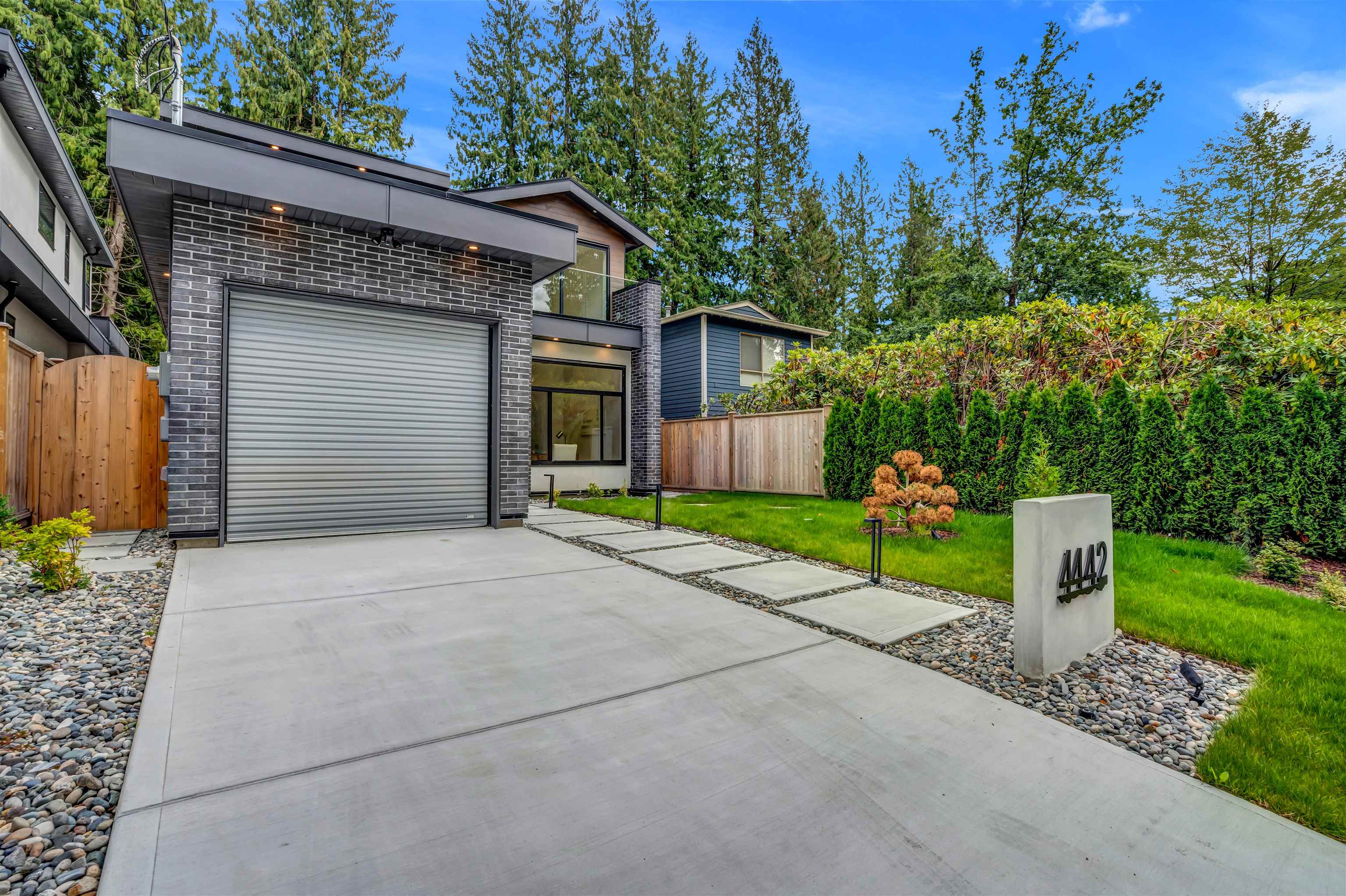 Listing image of 4442 HOSKINS ROAD