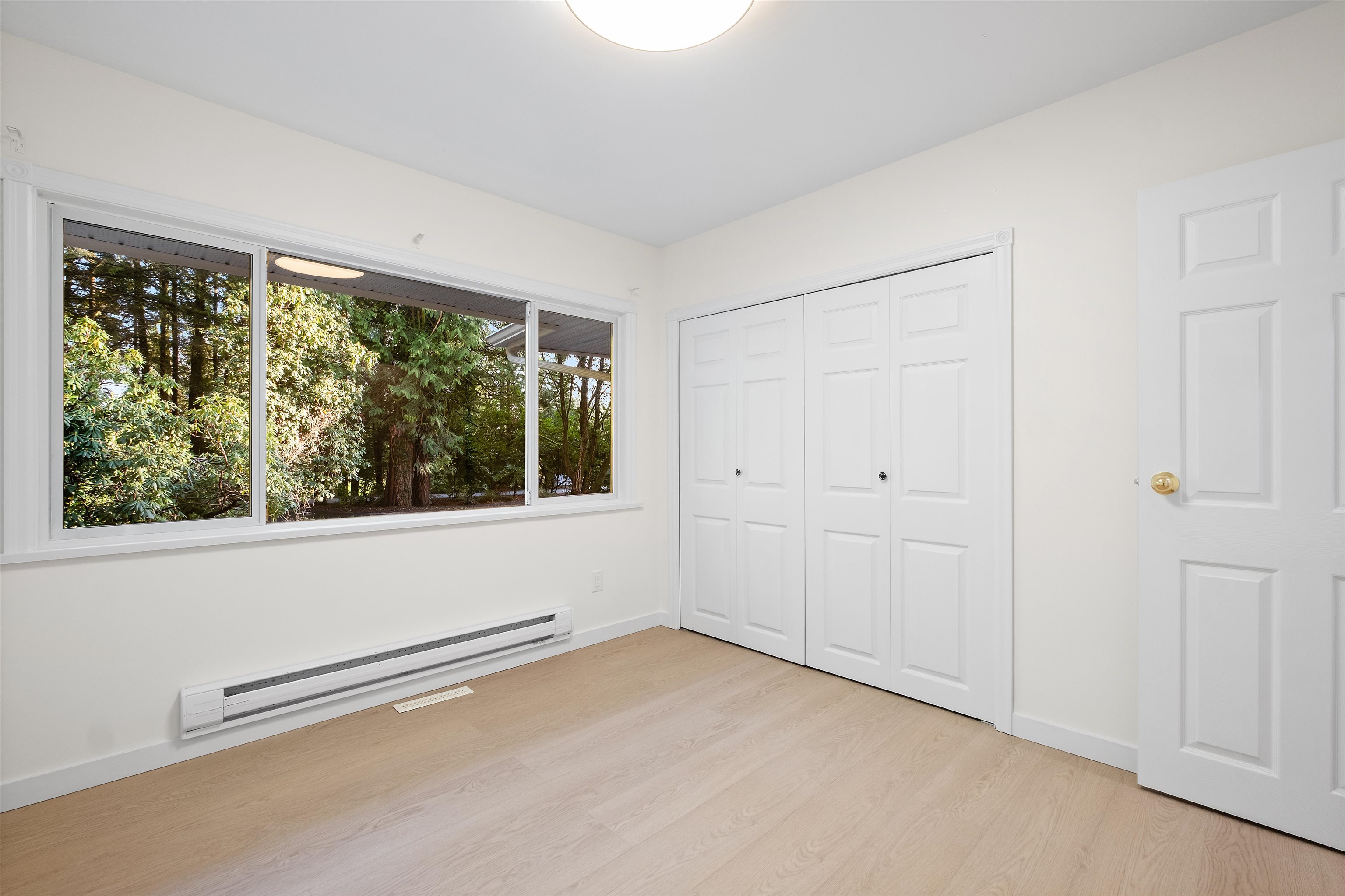 Listing image of 441 SOUTHBOROUGH DRIVE