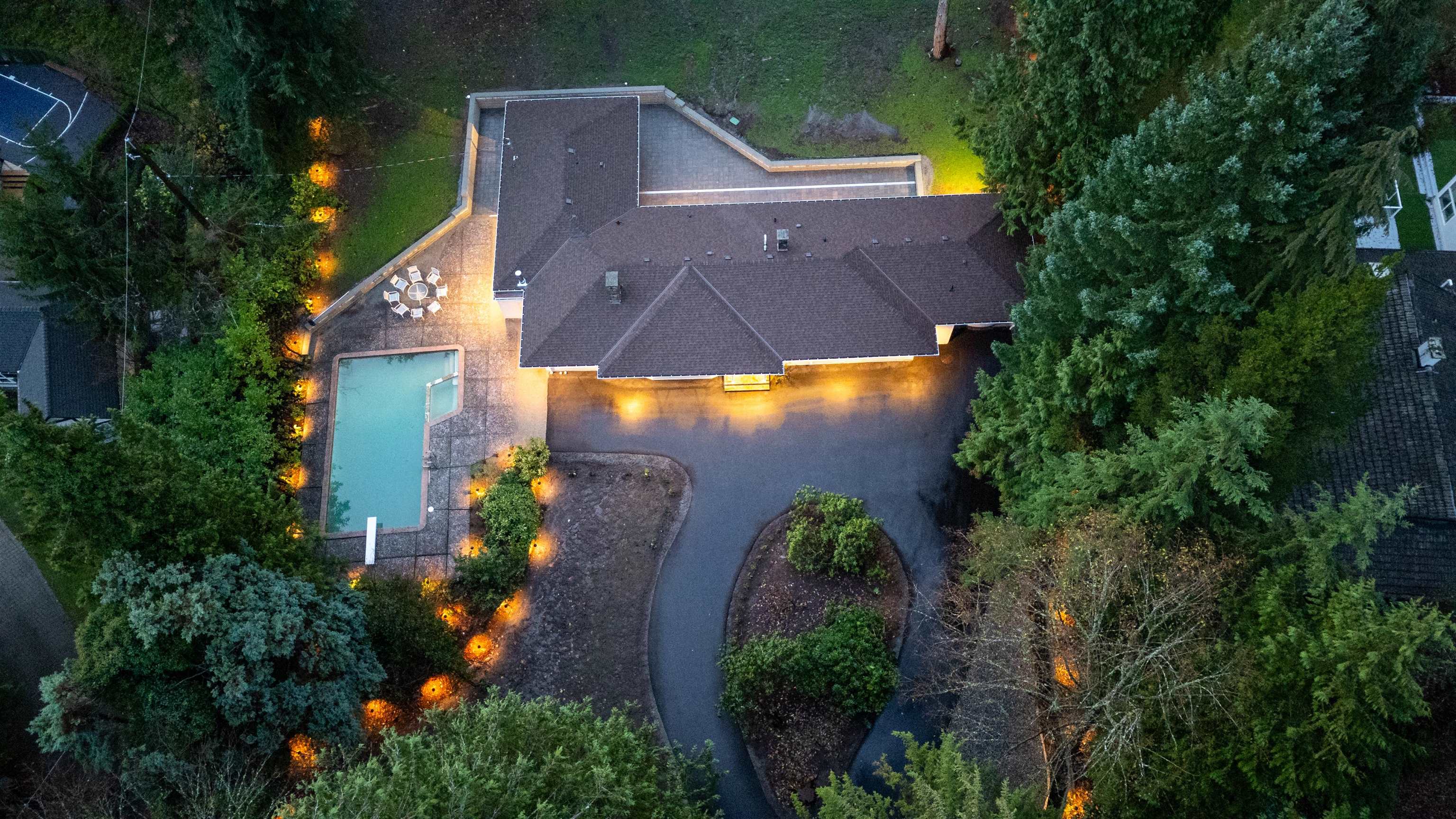 Listing image of 441 SOUTHBOROUGH DRIVE