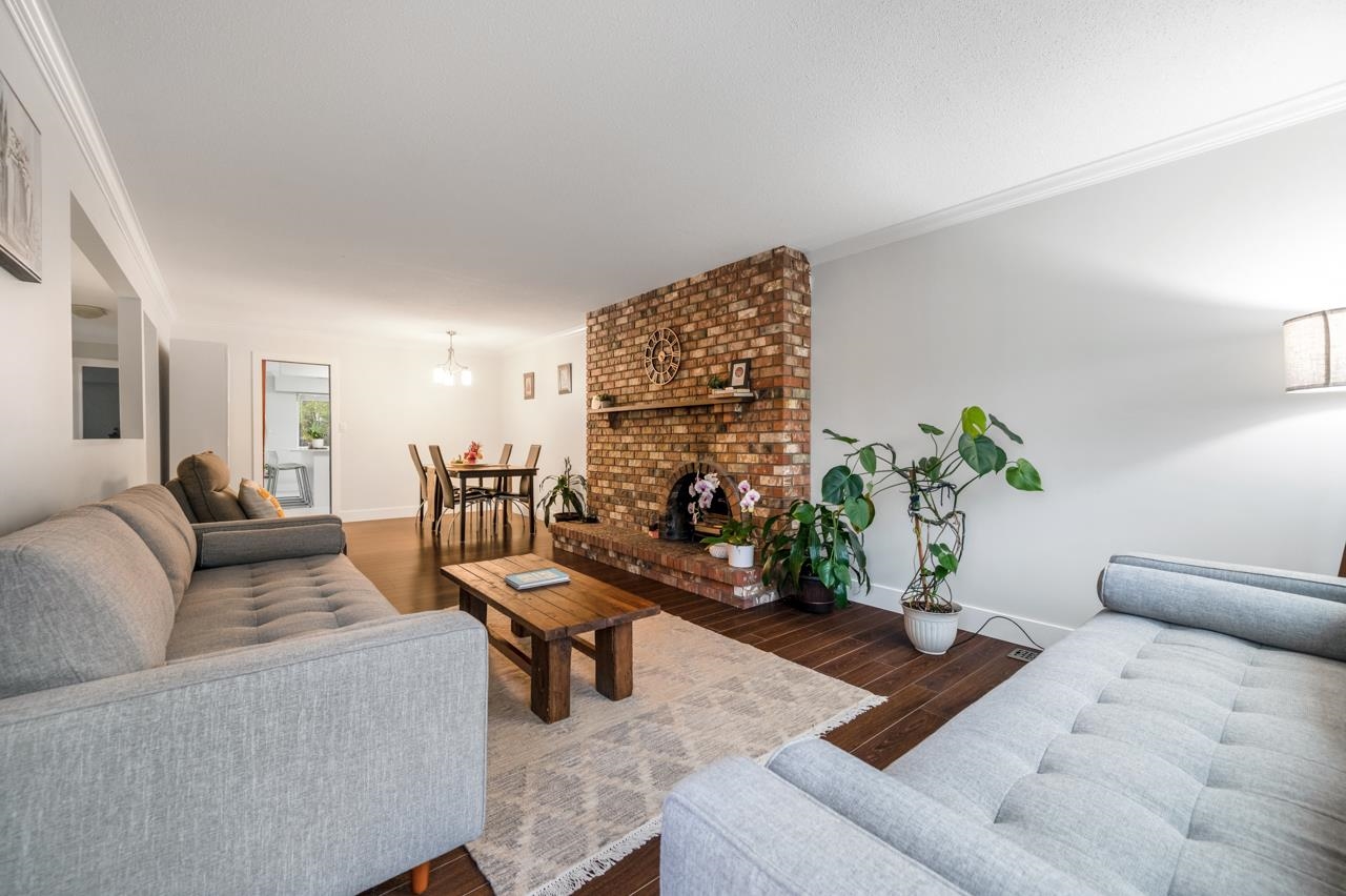 9273 Ryan Crescent, Richmond, South Arm, V7A 2H1 6