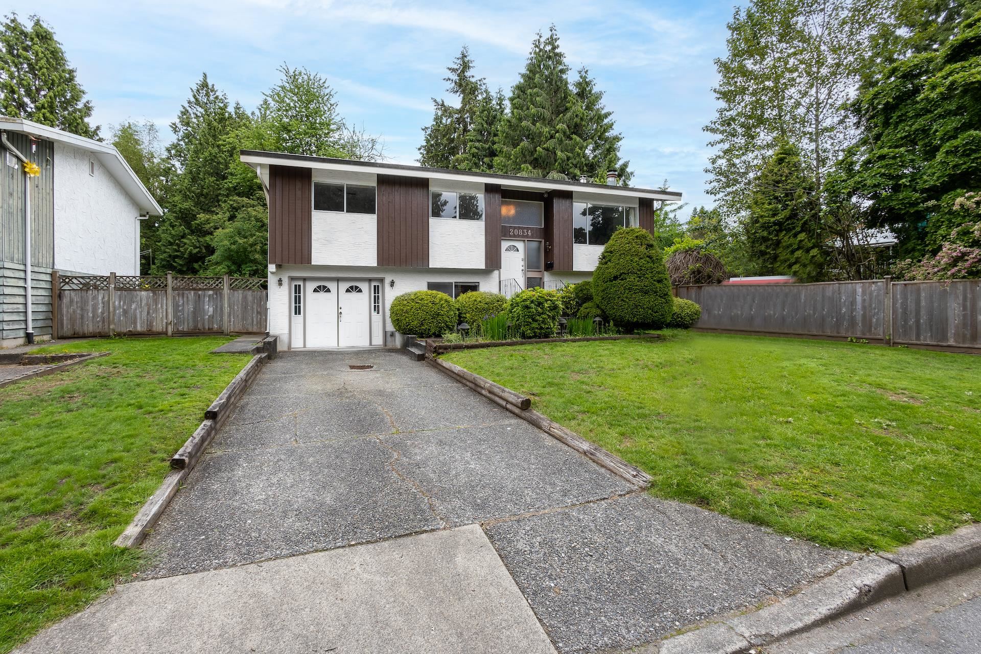 20834 Mcfarlane Avenue, Maple Ridge, Southwest Maple Ridge, V2X 7S1 31