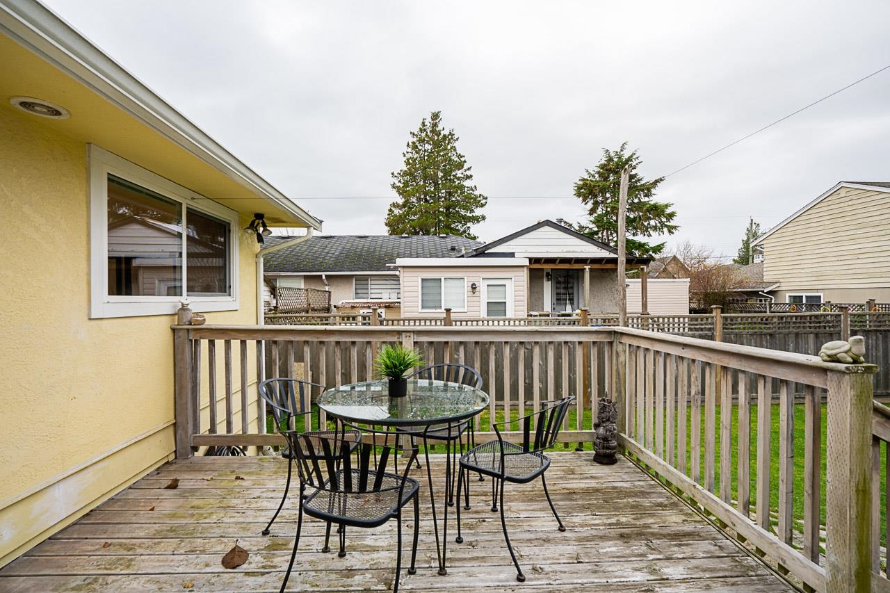 3831 Lamond Avenue, Richmond, Seafair, V7E 1E3 21