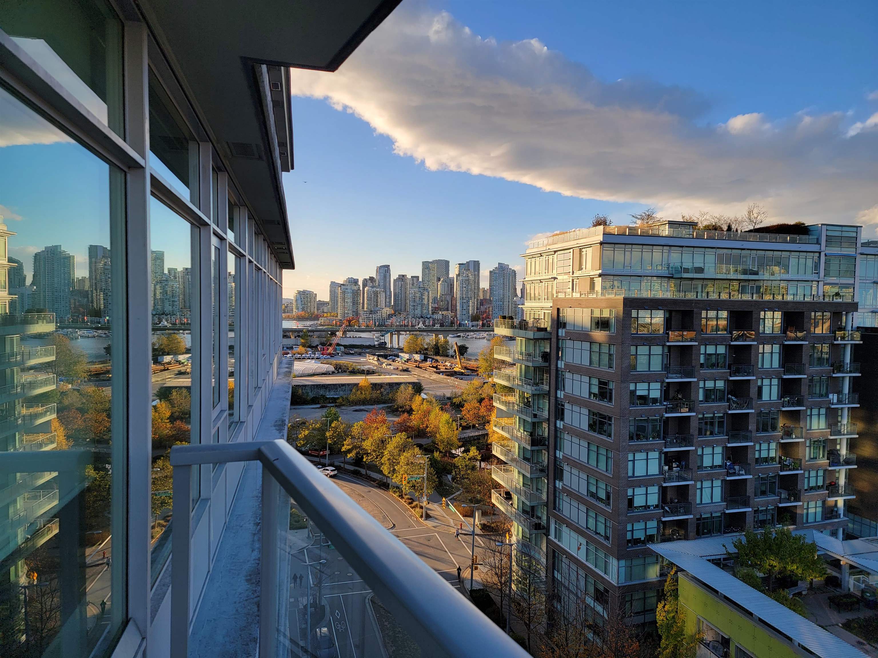 1204 168 W 1st Avenue, Vancouver, False Creek, V5Y 0H6 11