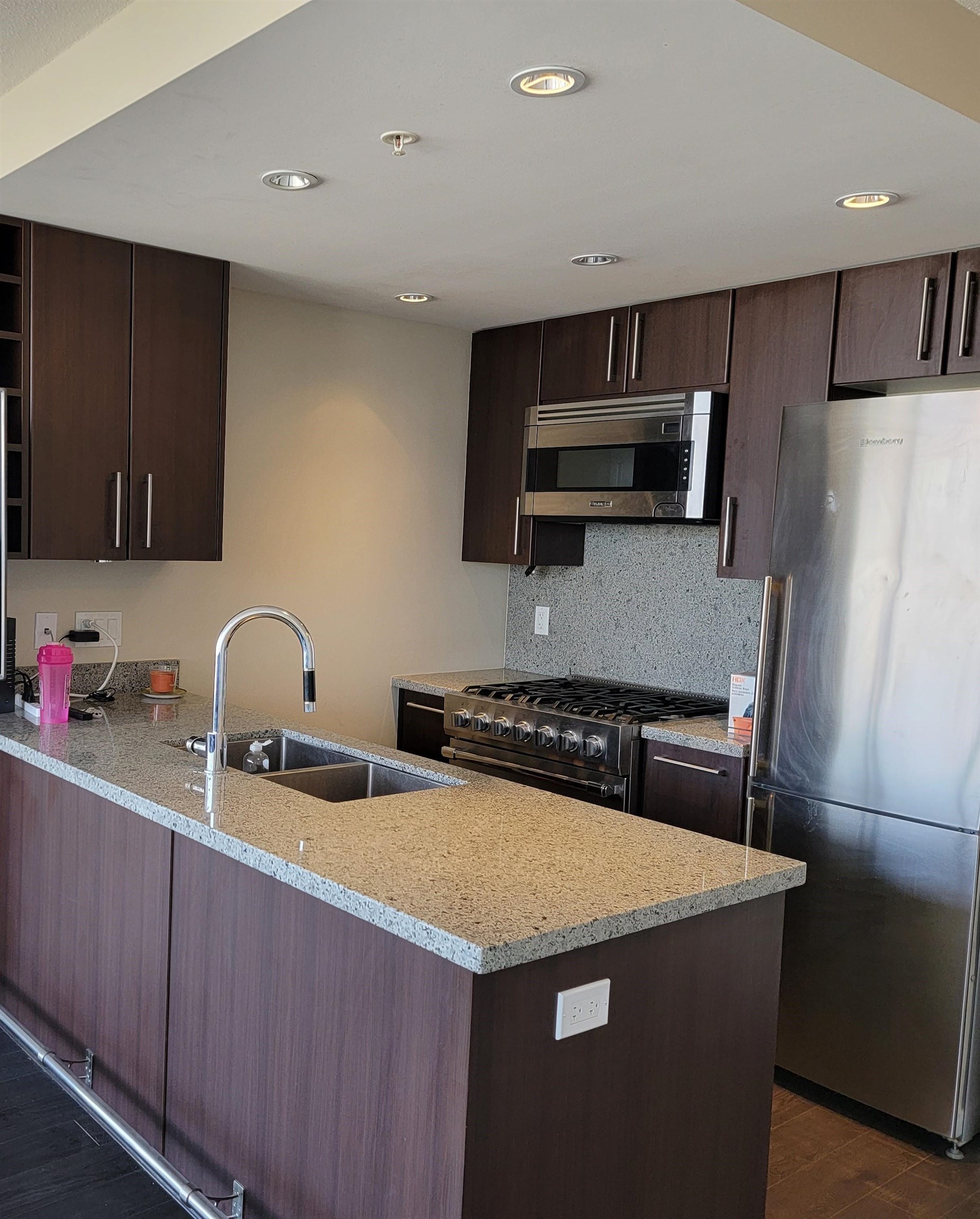 1204 168 W 1st Avenue, Vancouver, False Creek, V5Y 0H6 3