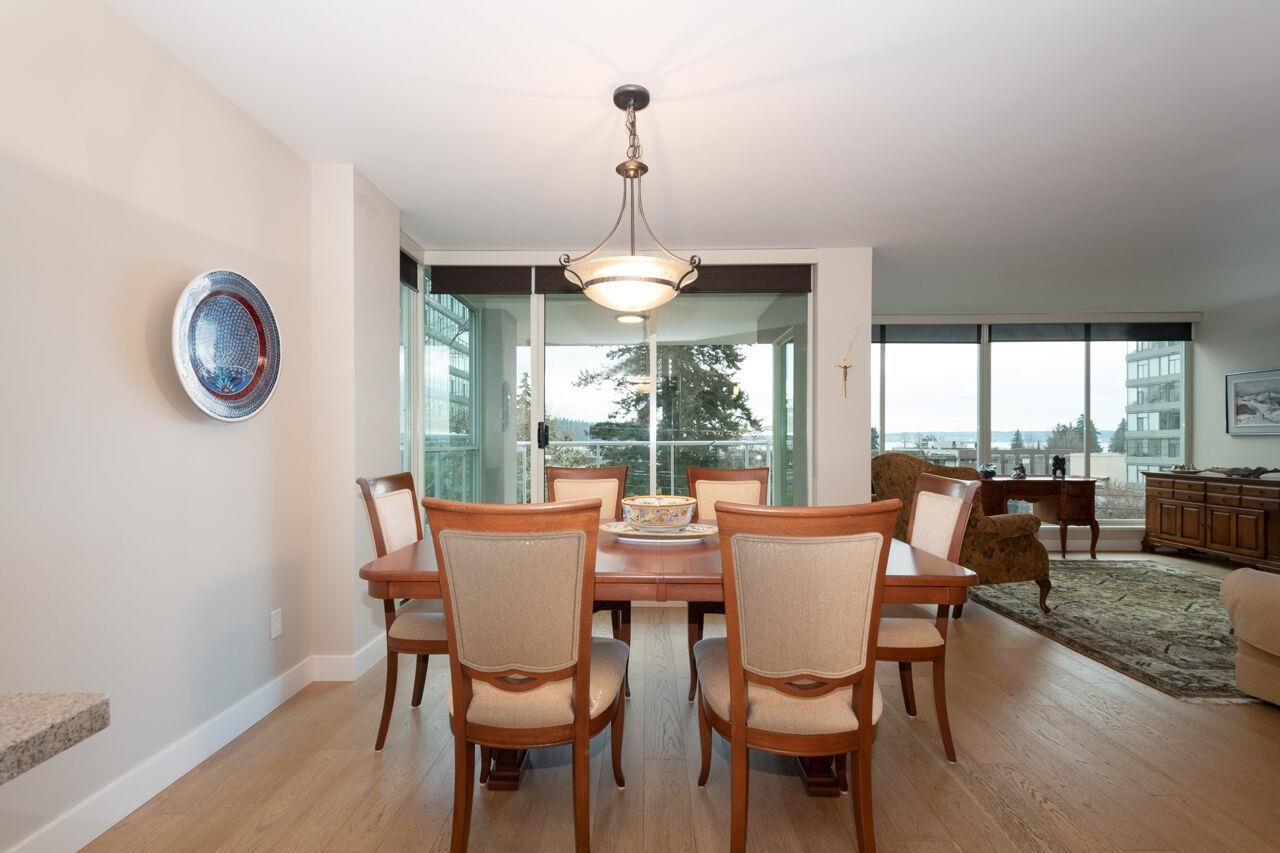 Listing image of 301 1455 DUCHESS AVENUE