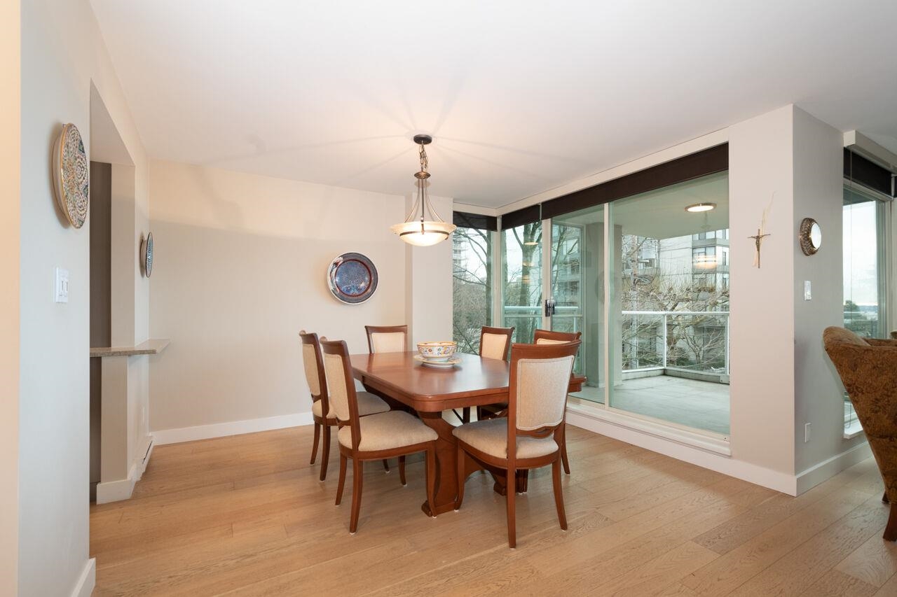 Listing image of 301 1455 DUCHESS AVENUE