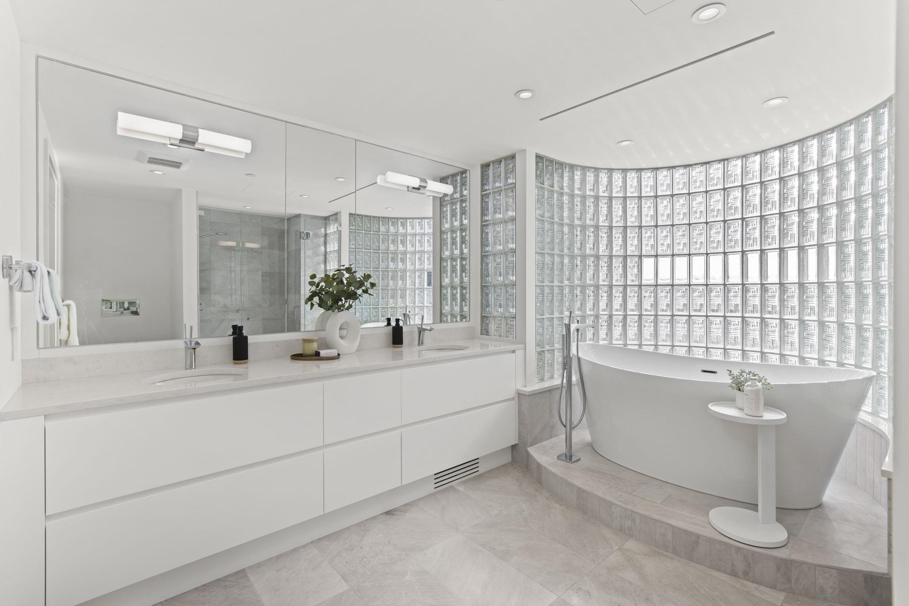 Listing image of 12 2250 BELLEVUE AVENUE