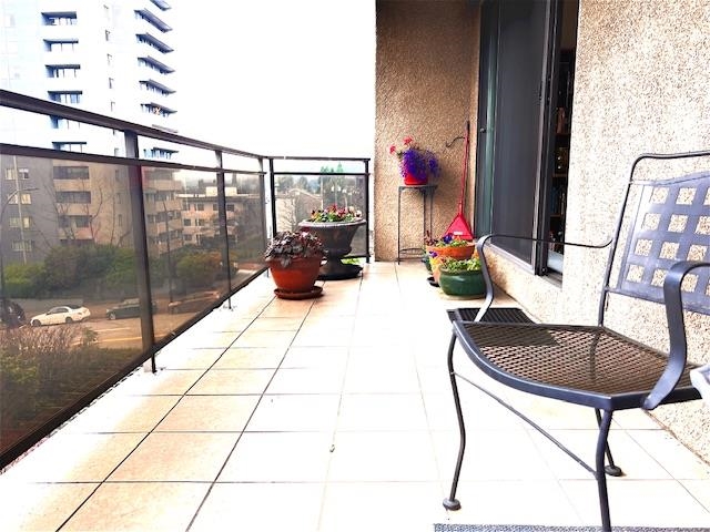 Listing image of 303 444 LONSDALE AVENUE