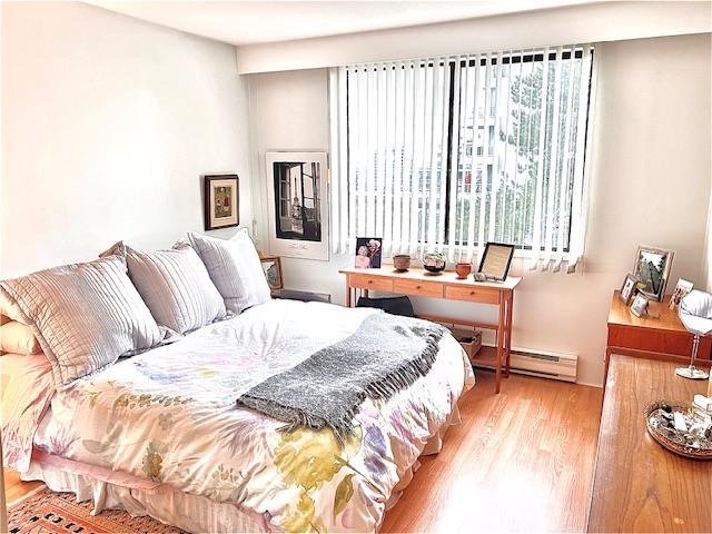Listing image of 303 444 LONSDALE AVENUE