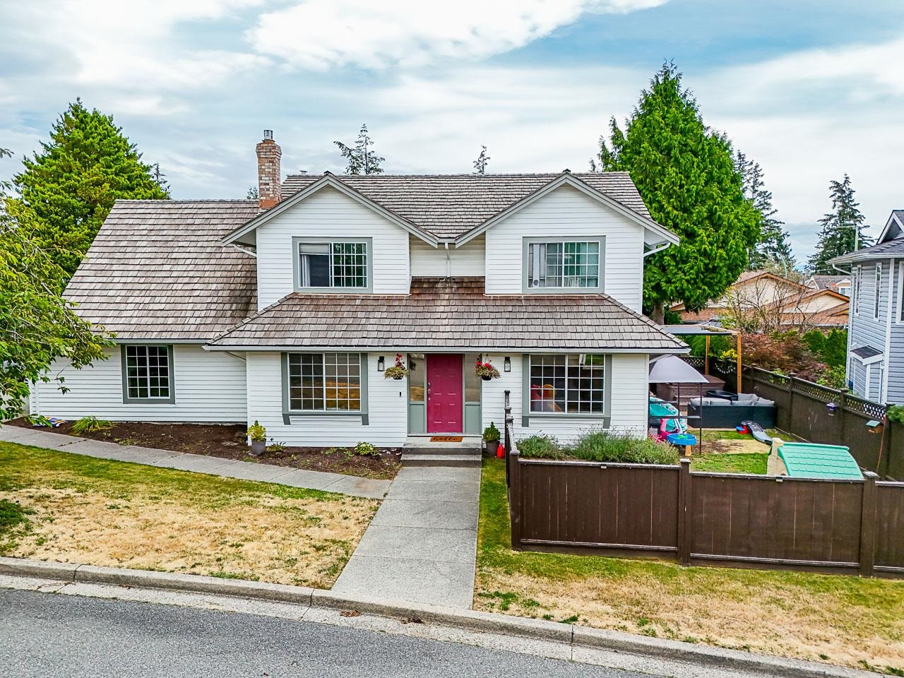 15578 Roper Avenue, White Rock, White Rock, V4B 2G5 1