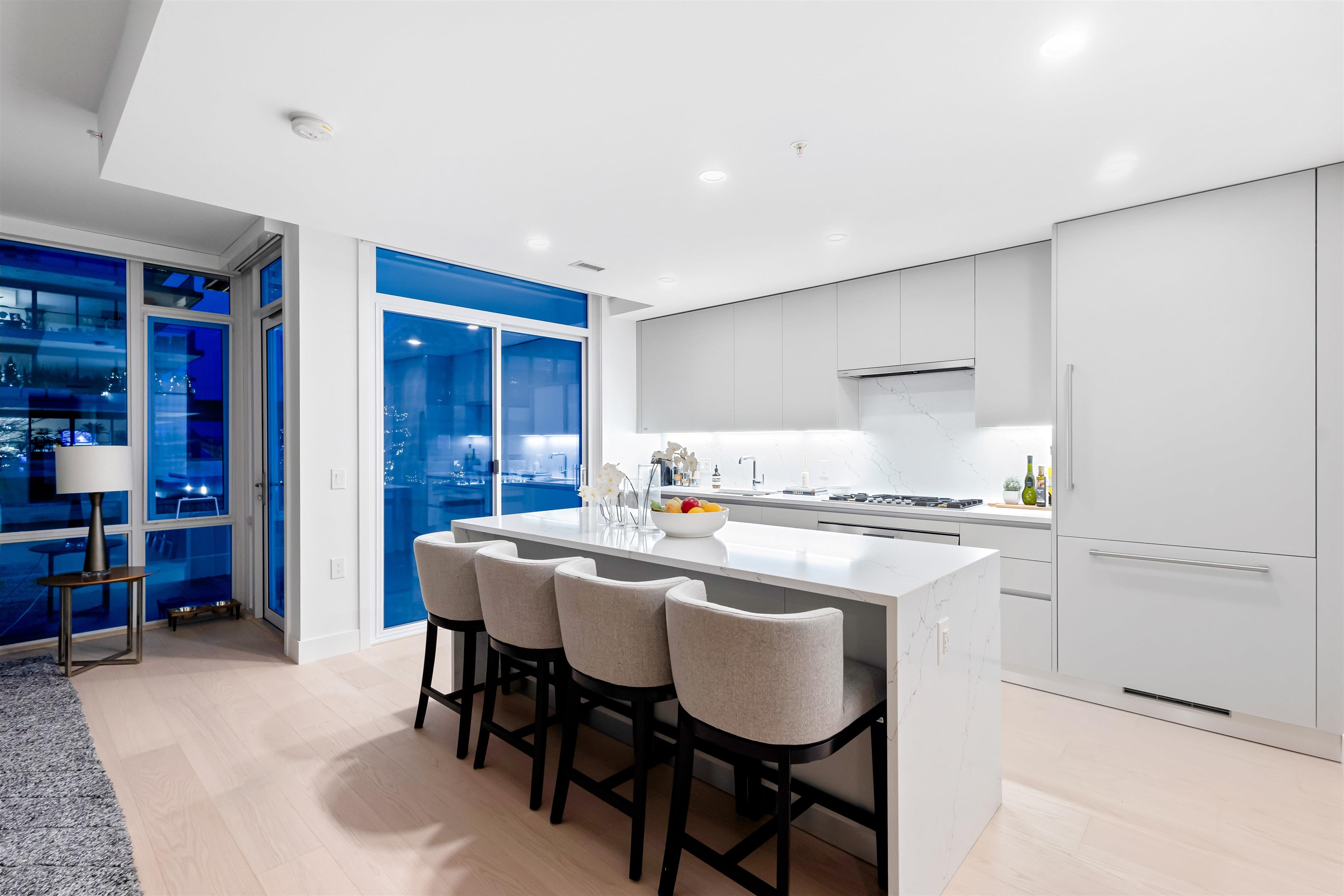 Listing image of 206 1331 MARINE DRIVE