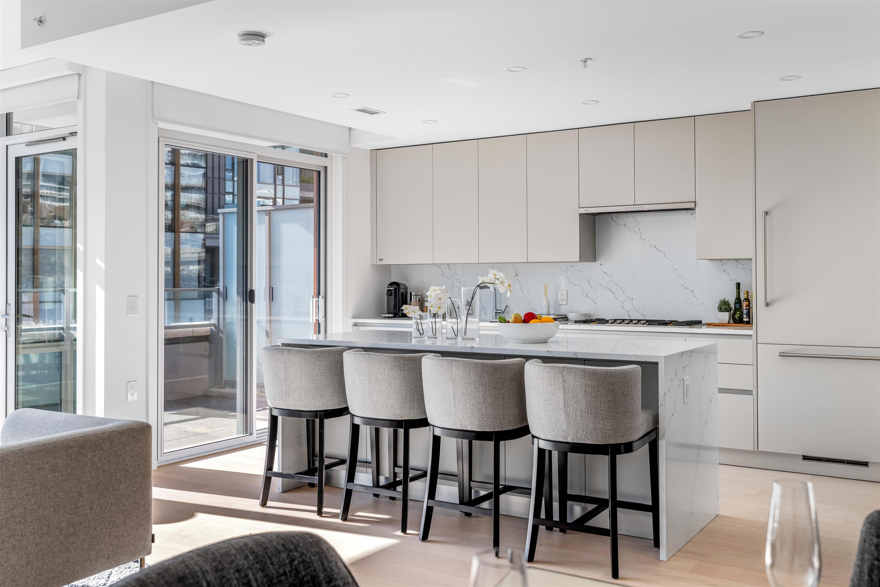 Listing image of 206 1331 MARINE DRIVE