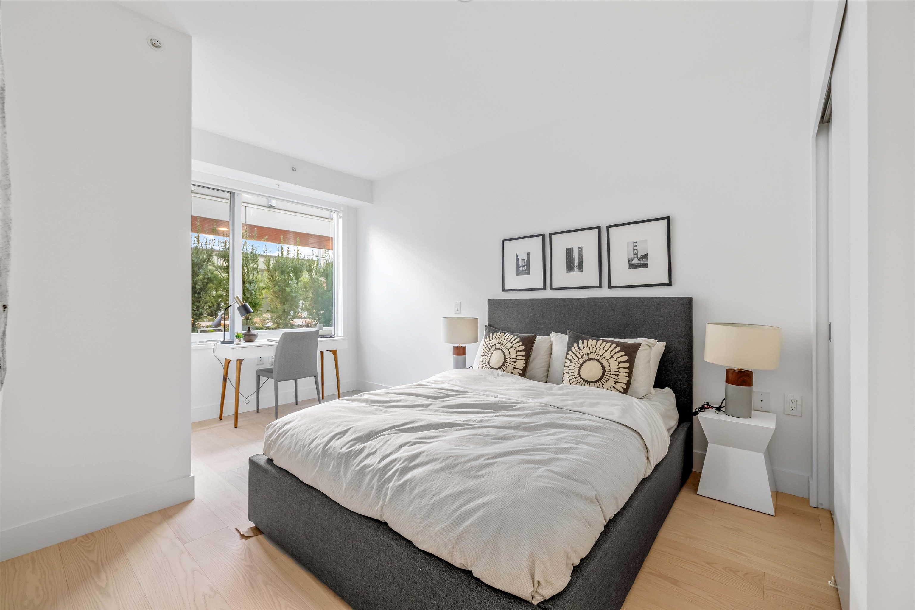 Listing image of 206 1331 MARINE DRIVE