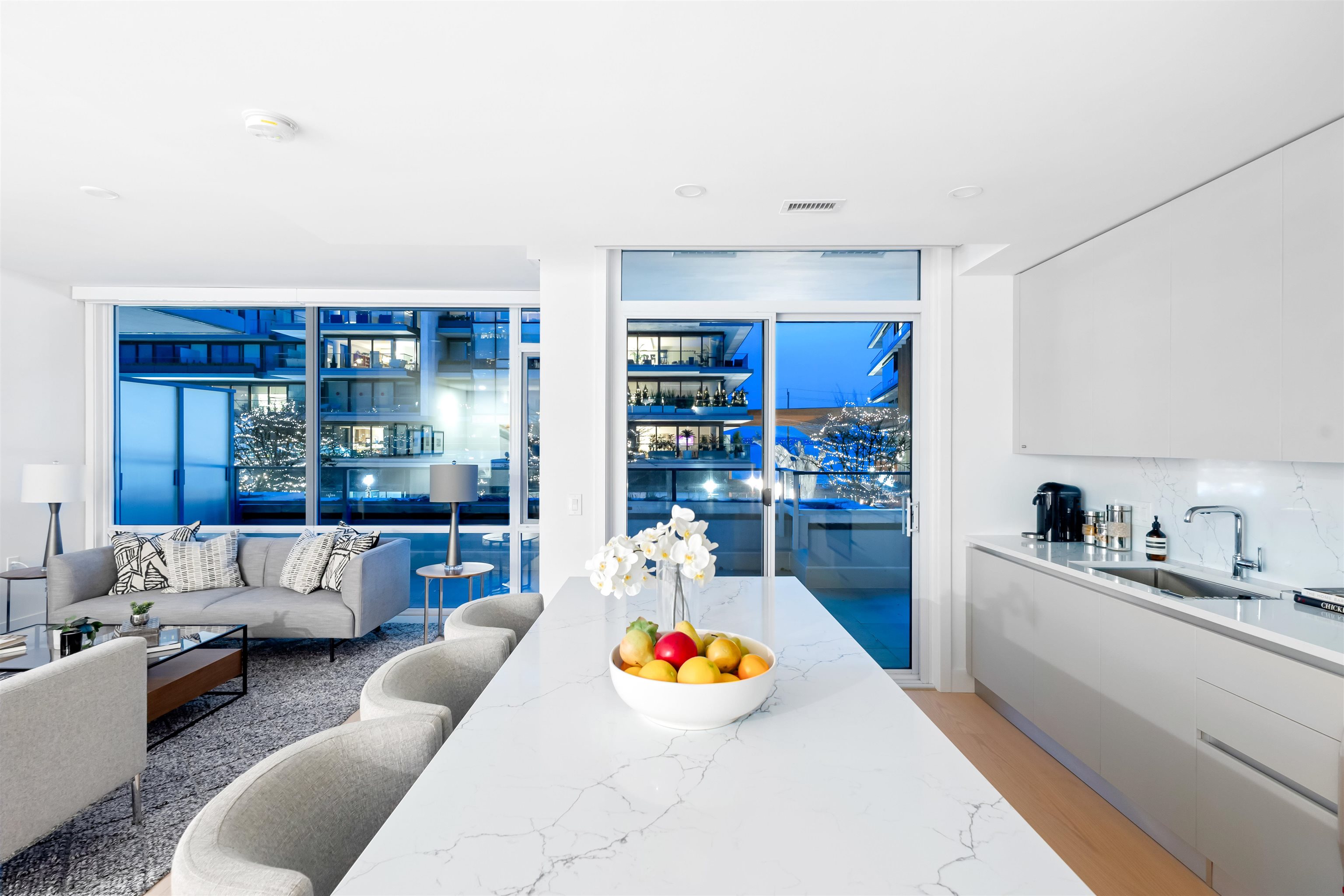 Listing image of 206 1331 MARINE DRIVE