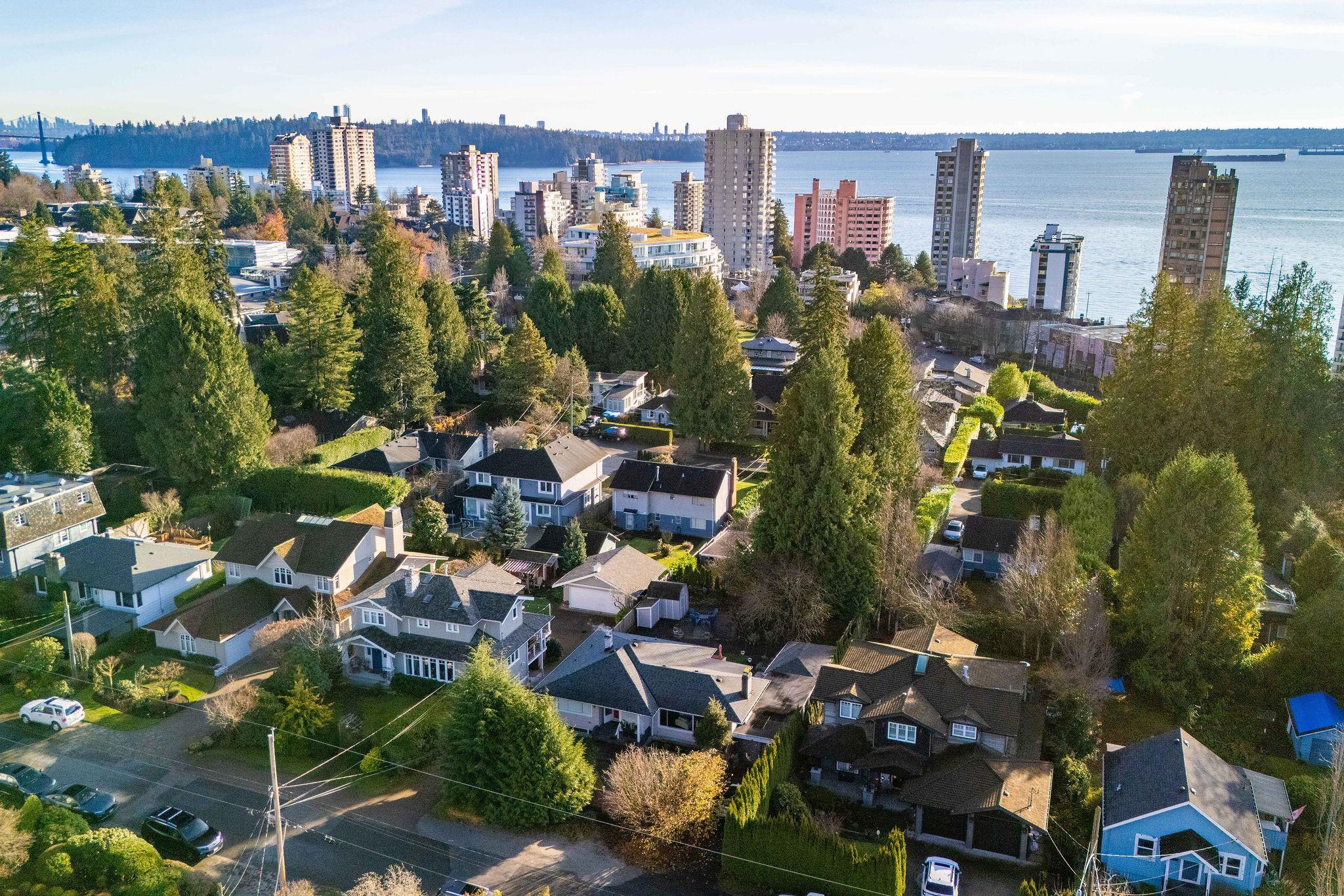 Listing image of 2250 HAYWOOD AVENUE