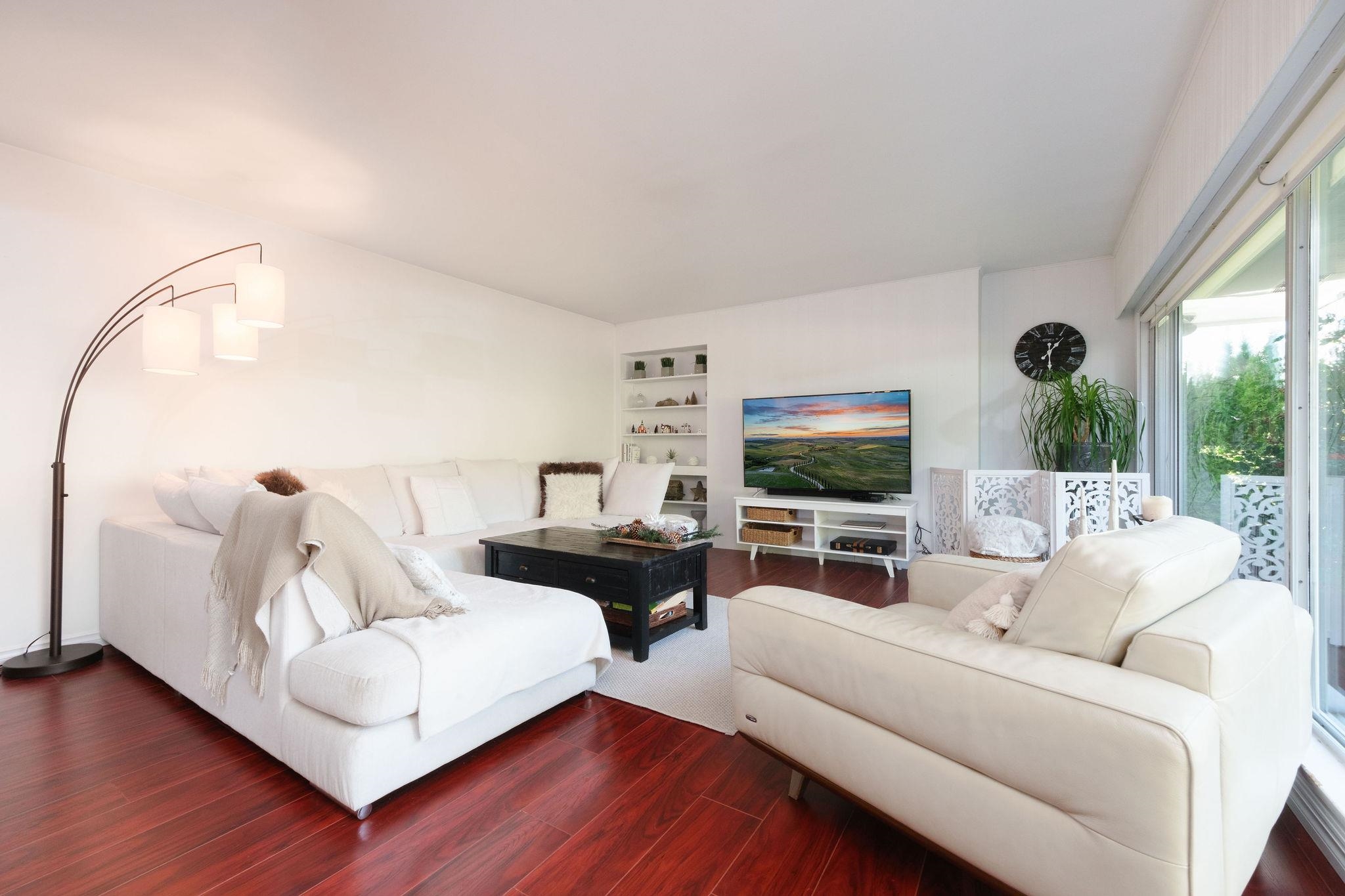 Listing image of 2250 HAYWOOD AVENUE
