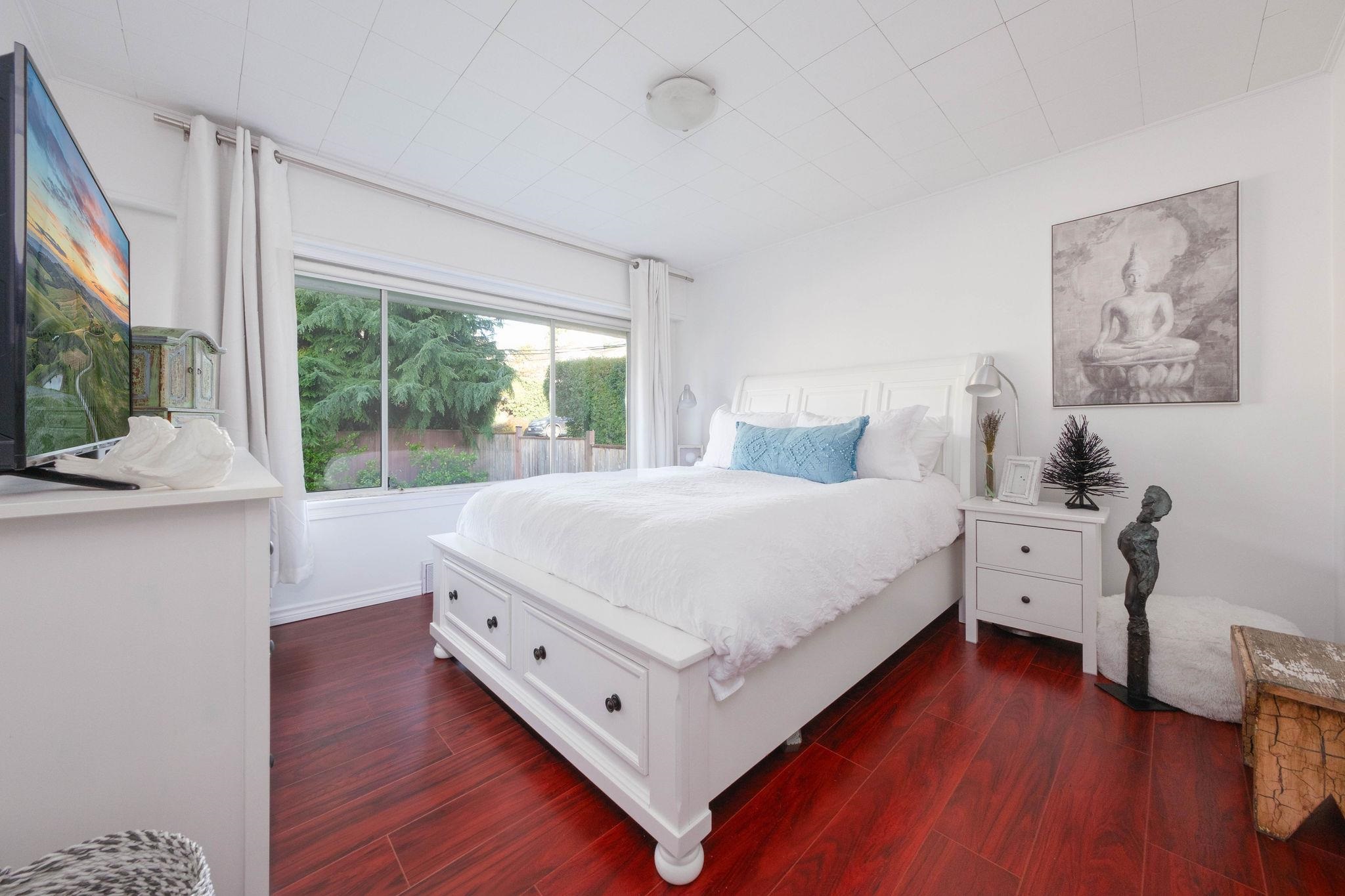 Listing image of 2250 HAYWOOD AVENUE