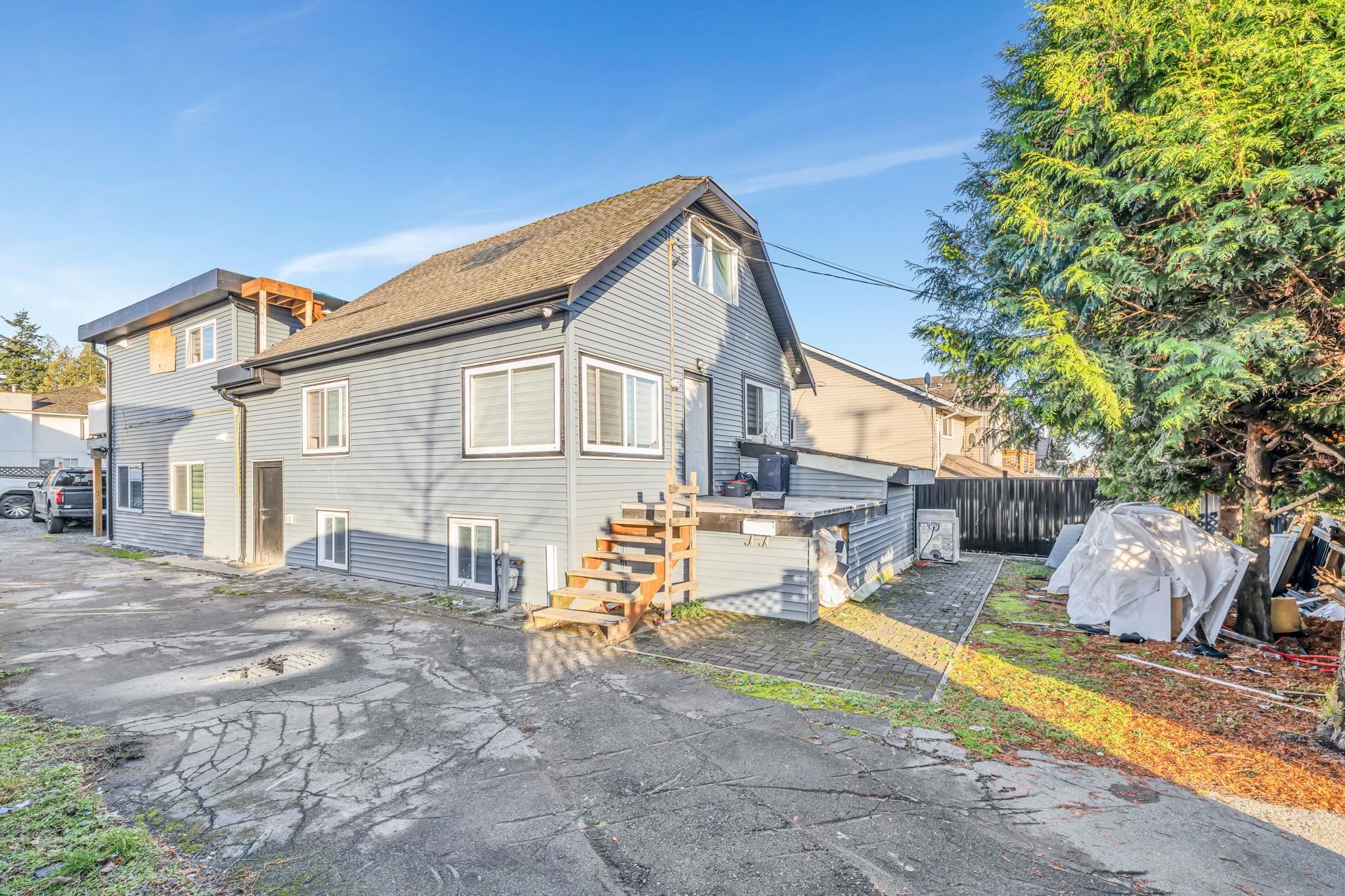 13065 96 Avenue, Surrey, Whalley, V3V 1Y2 3