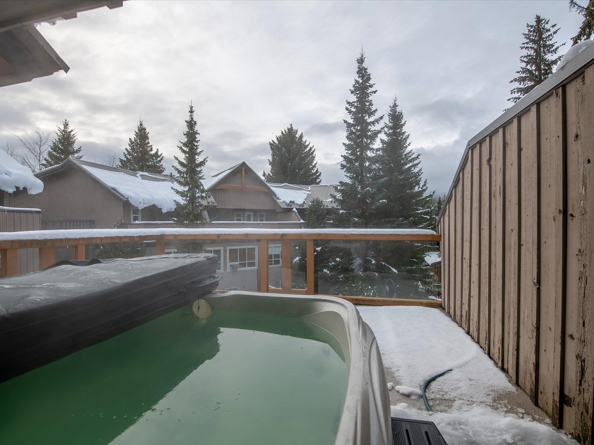 102 4388 Northlands Boulevard, Whistler, Whistler Village, V0N 1B4 12