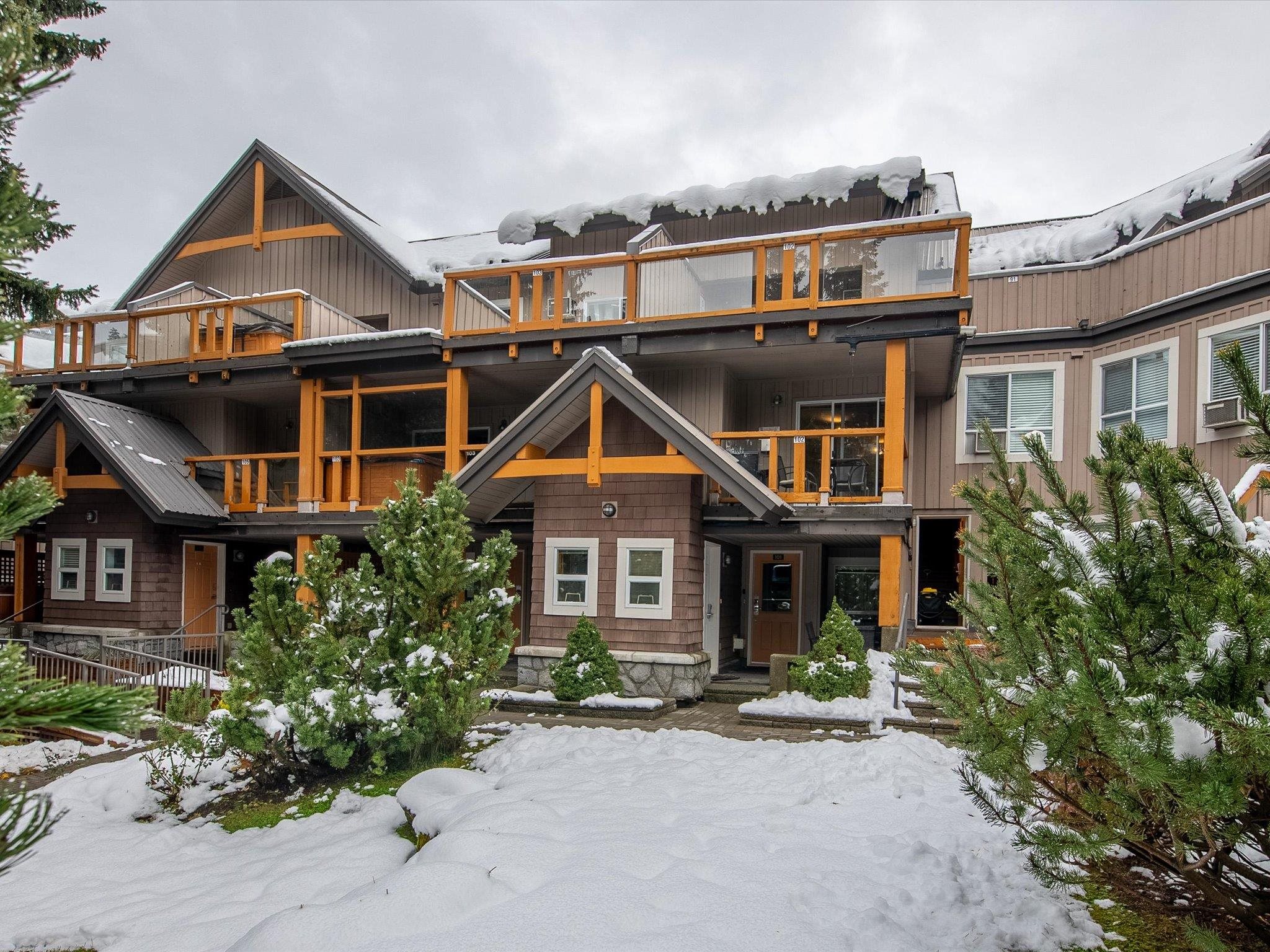 102 4388 Northlands Boulevard, Whistler, Whistler Village, V0N 1B4 21