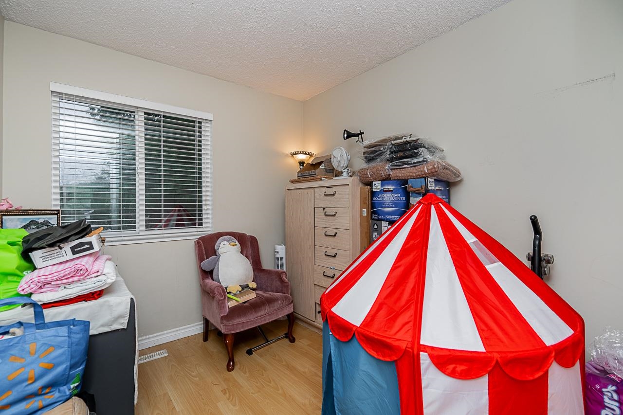 15005 86 Avenue, Surrey, Bear Creek Green Timbers, V3S 4T8 9