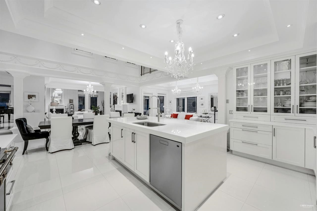 Listing image of 4511 CAPILANO ROAD
