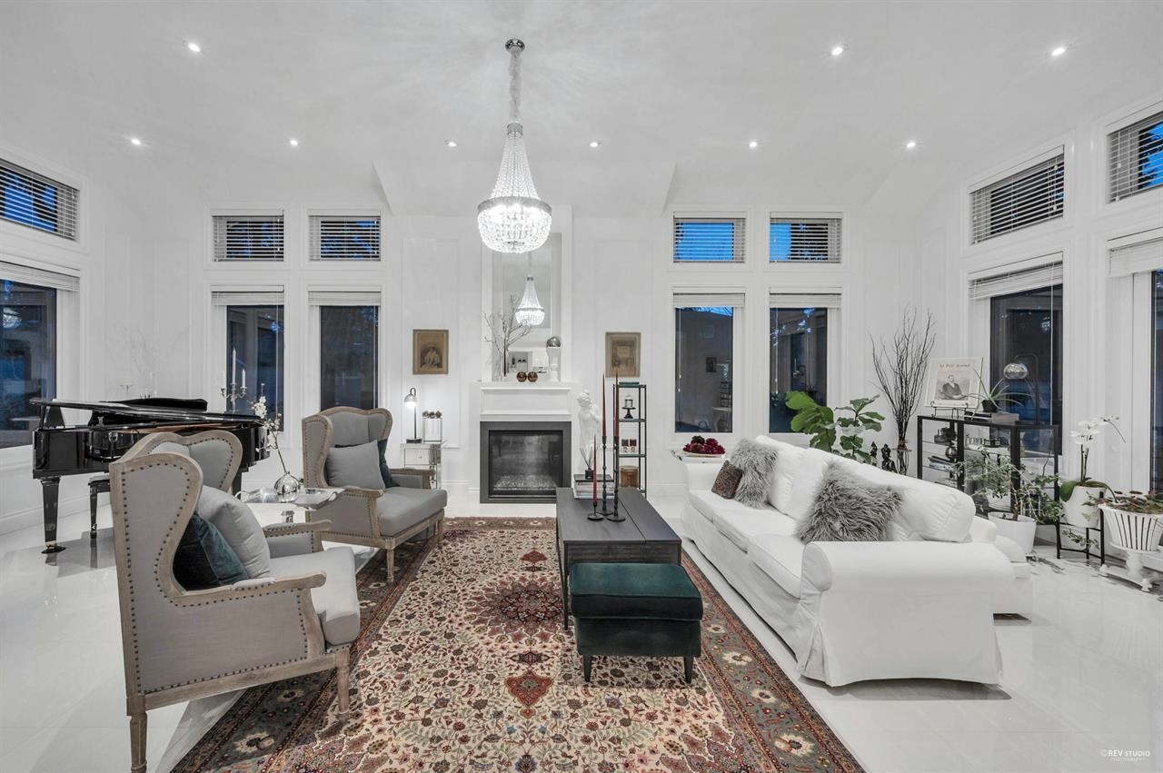 Listing image of 4511 CAPILANO ROAD