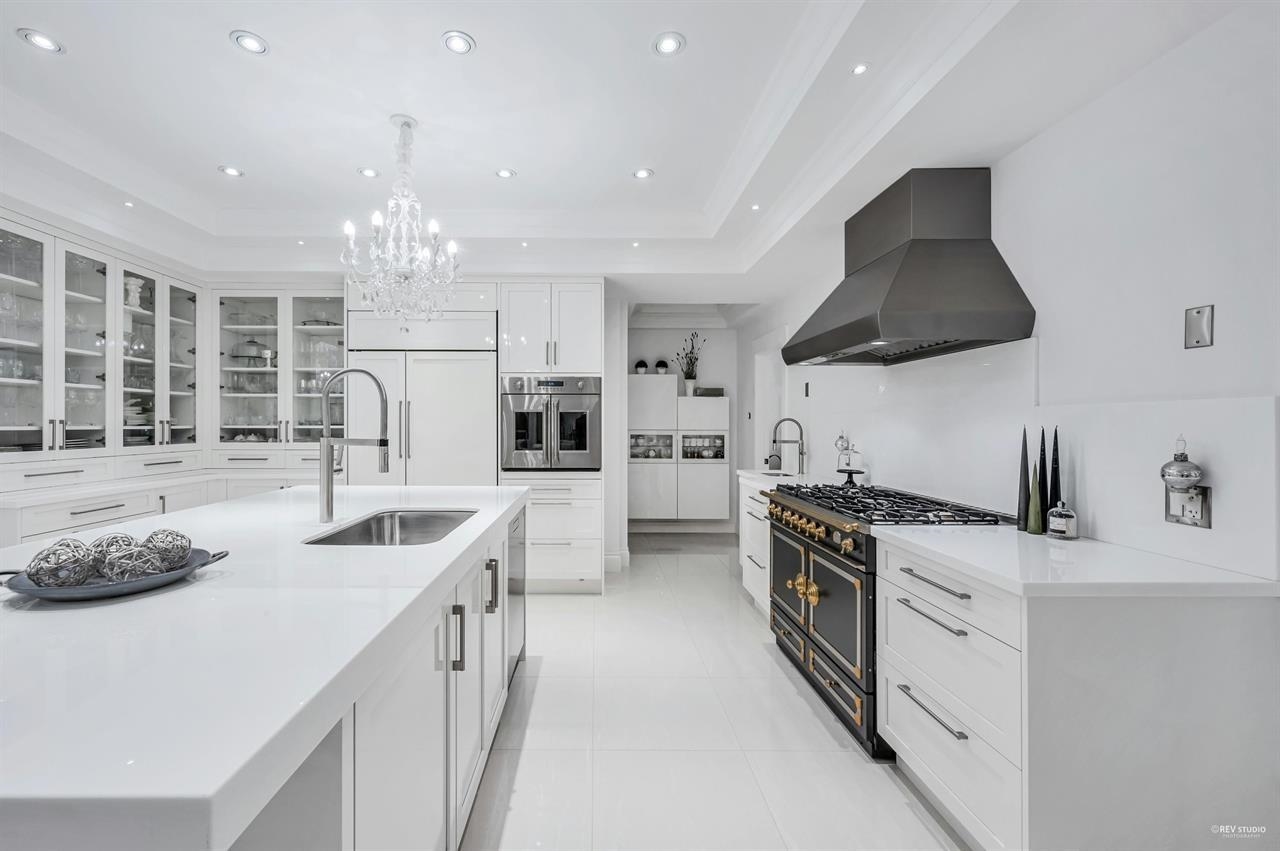 Listing image of 4511 CAPILANO ROAD