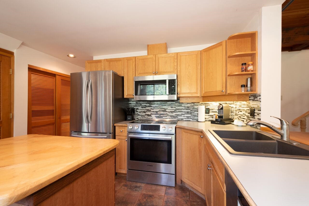 Listing image of 1293 WESTSIDE ROAD