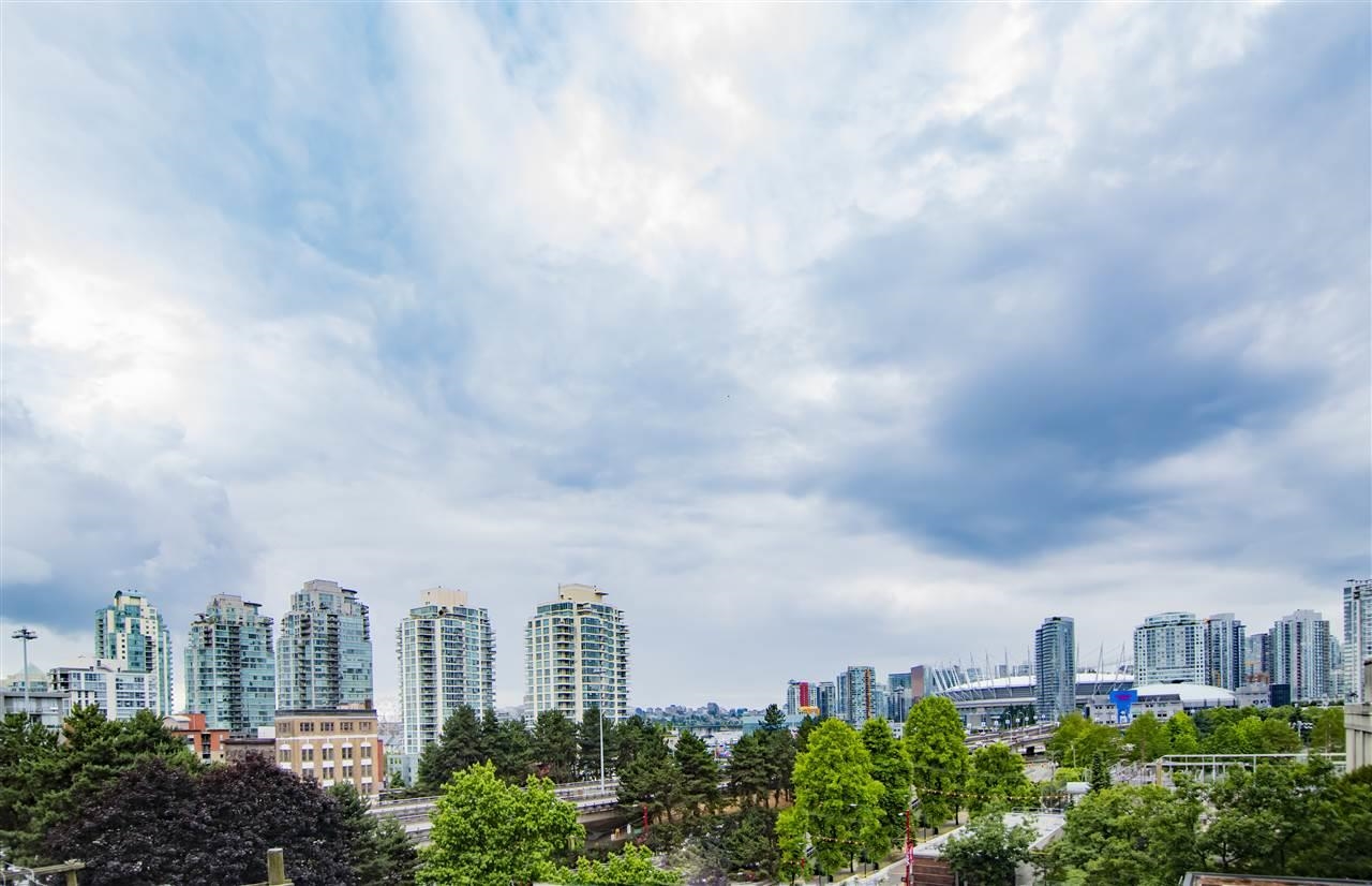 606 221 Union Street, Vancouver, Strathcona, V6A 0B4 1