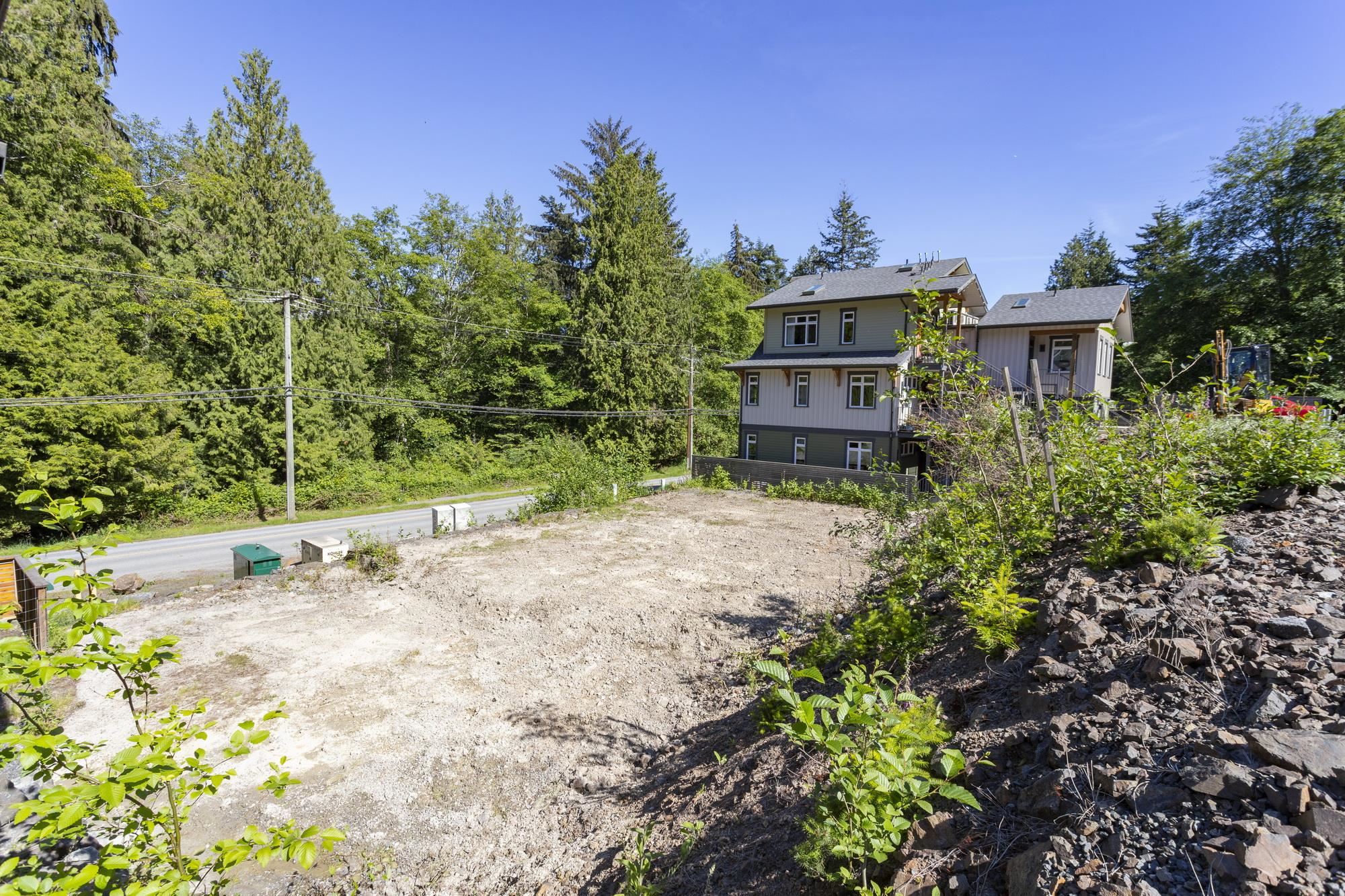 Listing image of 1088 FOXGLOVE LANE