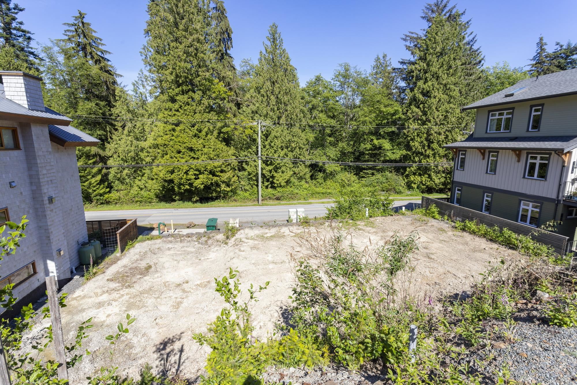 Listing image of 1088 FOXGLOVE LANE