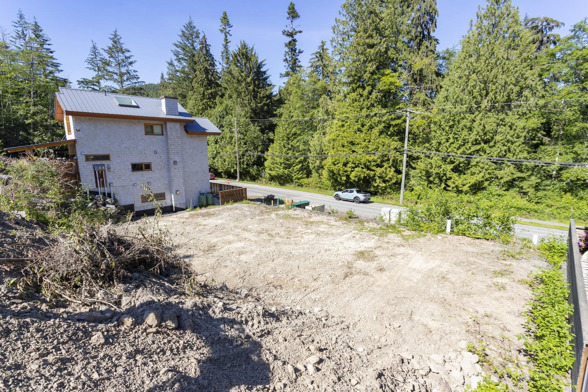 Listing image of 1088 FOXGLOVE LANE